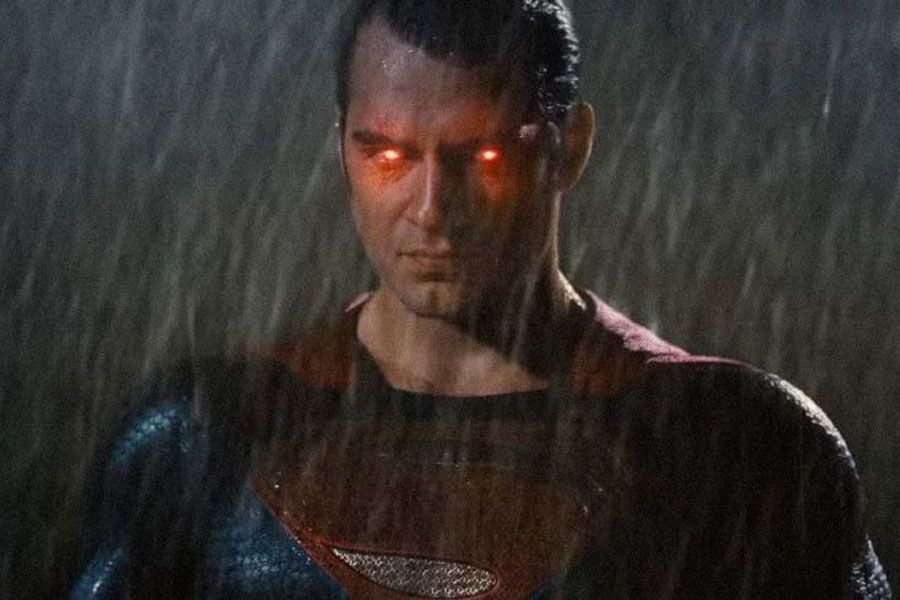 Patológico Feudal amanecer Desarrollan lentes de contacto láser como los ojos de Superman - La Tercera