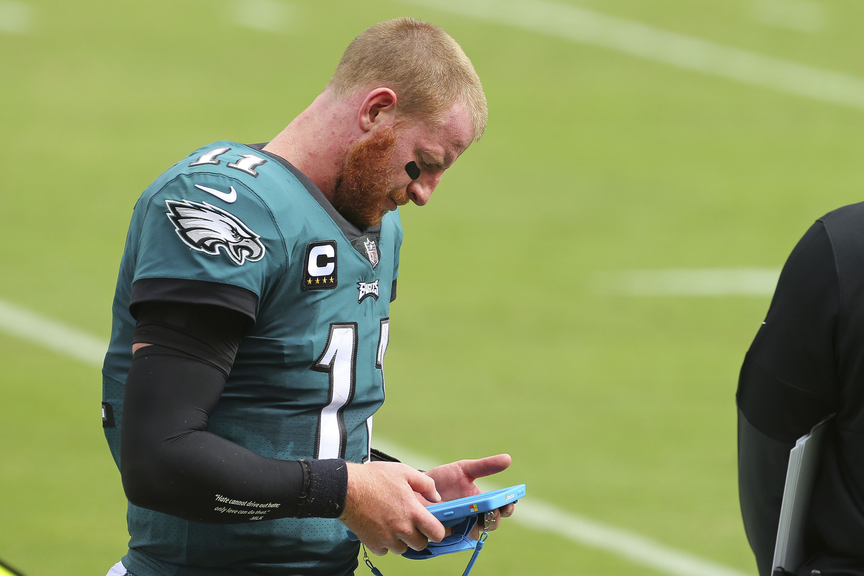 Eagles rewind: Carson Wentz plays 'big boy football' in another