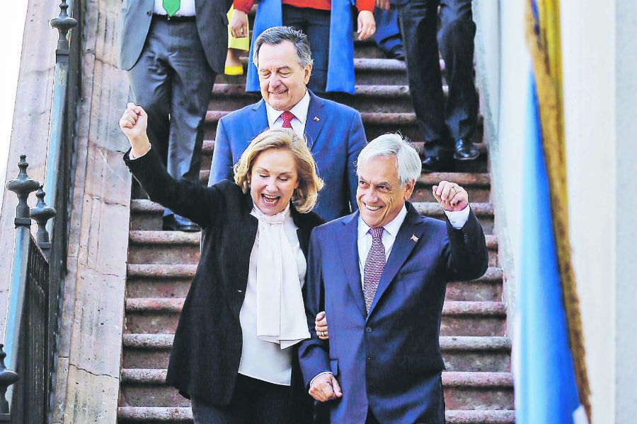 Imagen SEBASTIÁN PIÑERA DA PUNTO DE PRENSA (43190347)