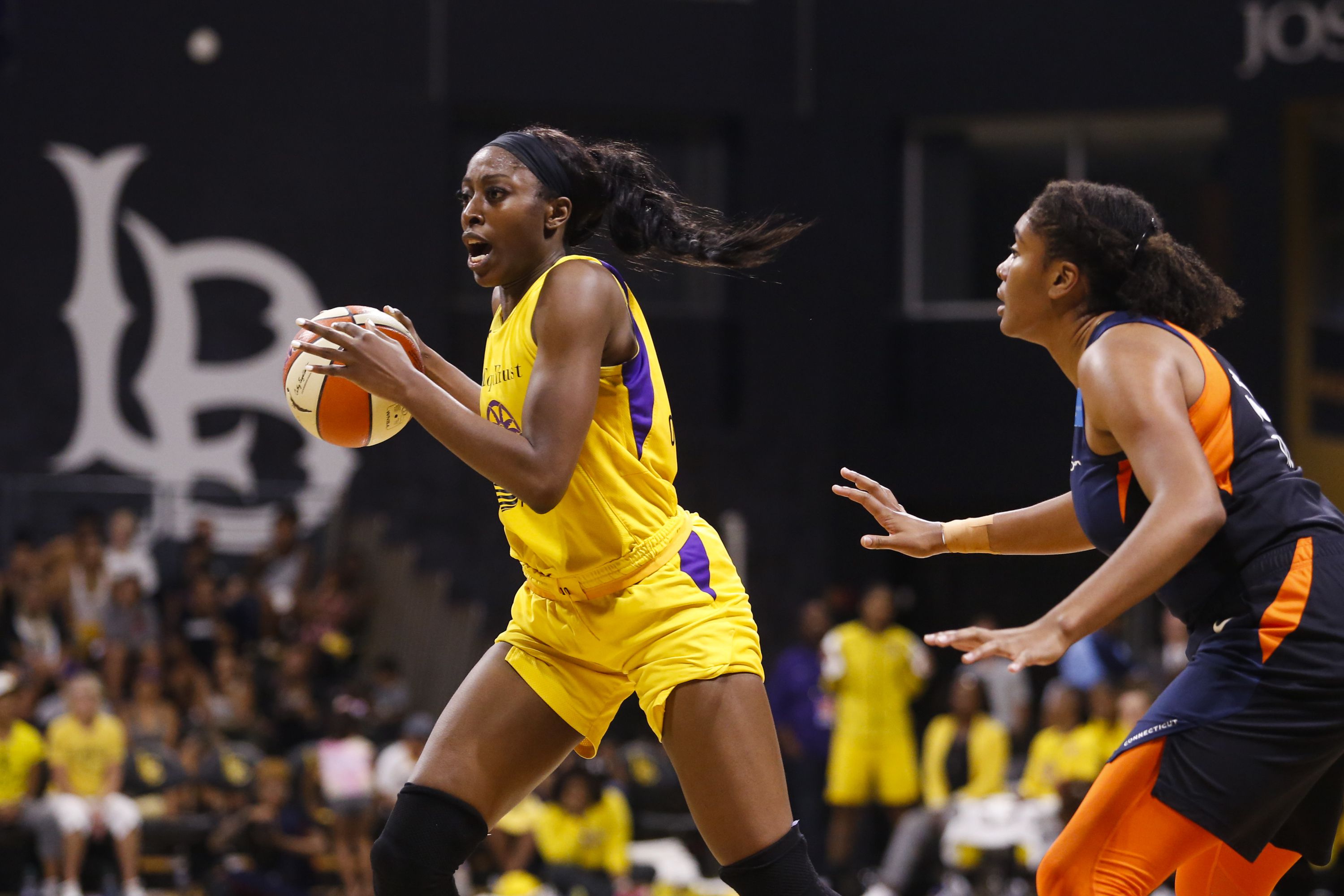 WNBA news: Los Angeles Sparks sign Kristi Toliver