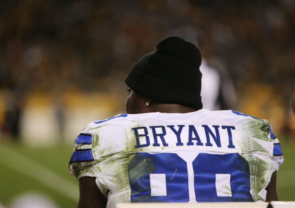 Watch: Dez Bryant gets massive double high-five from young fan, signs jersey  at Cowboys game