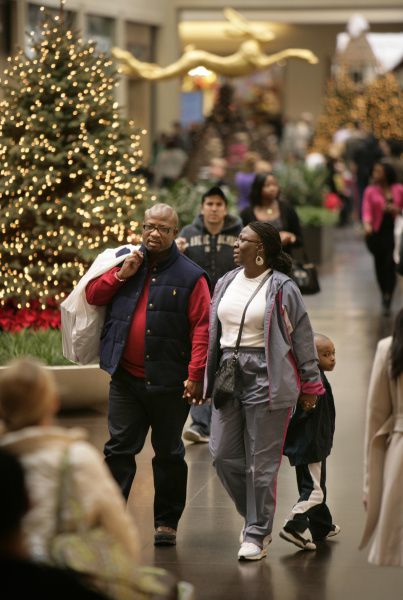 Abercrombie & Fitch opens new store in Dallas' NorthPark Center on eve of  Christmas