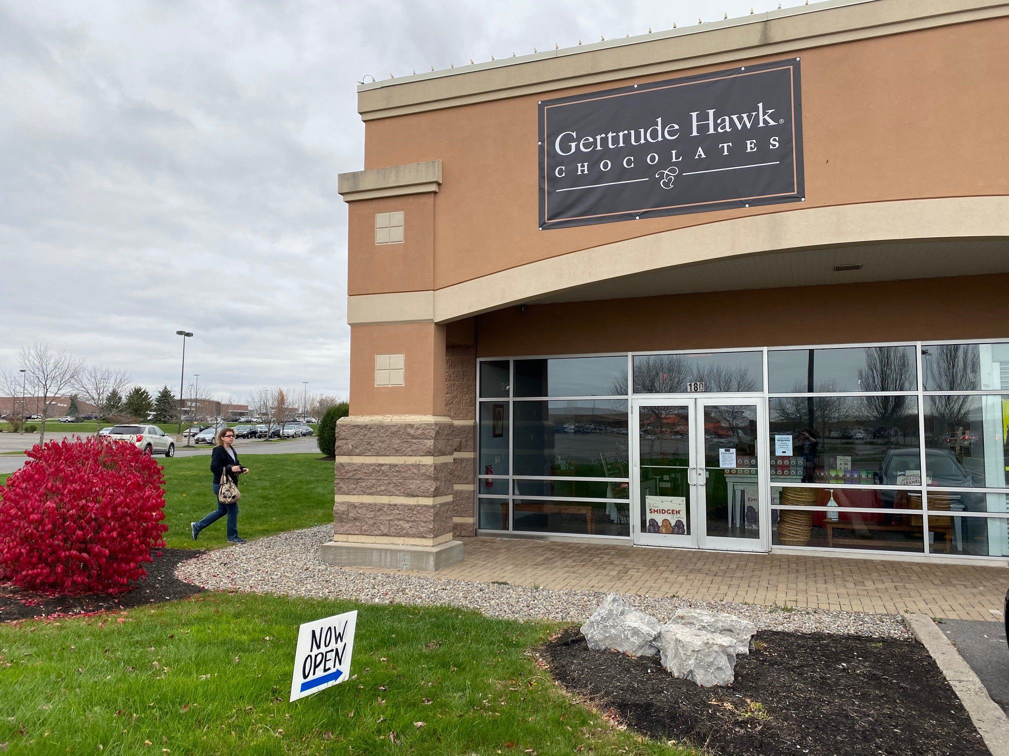 Gertrude Hawk Chocolates is seeking - Capital City Mall