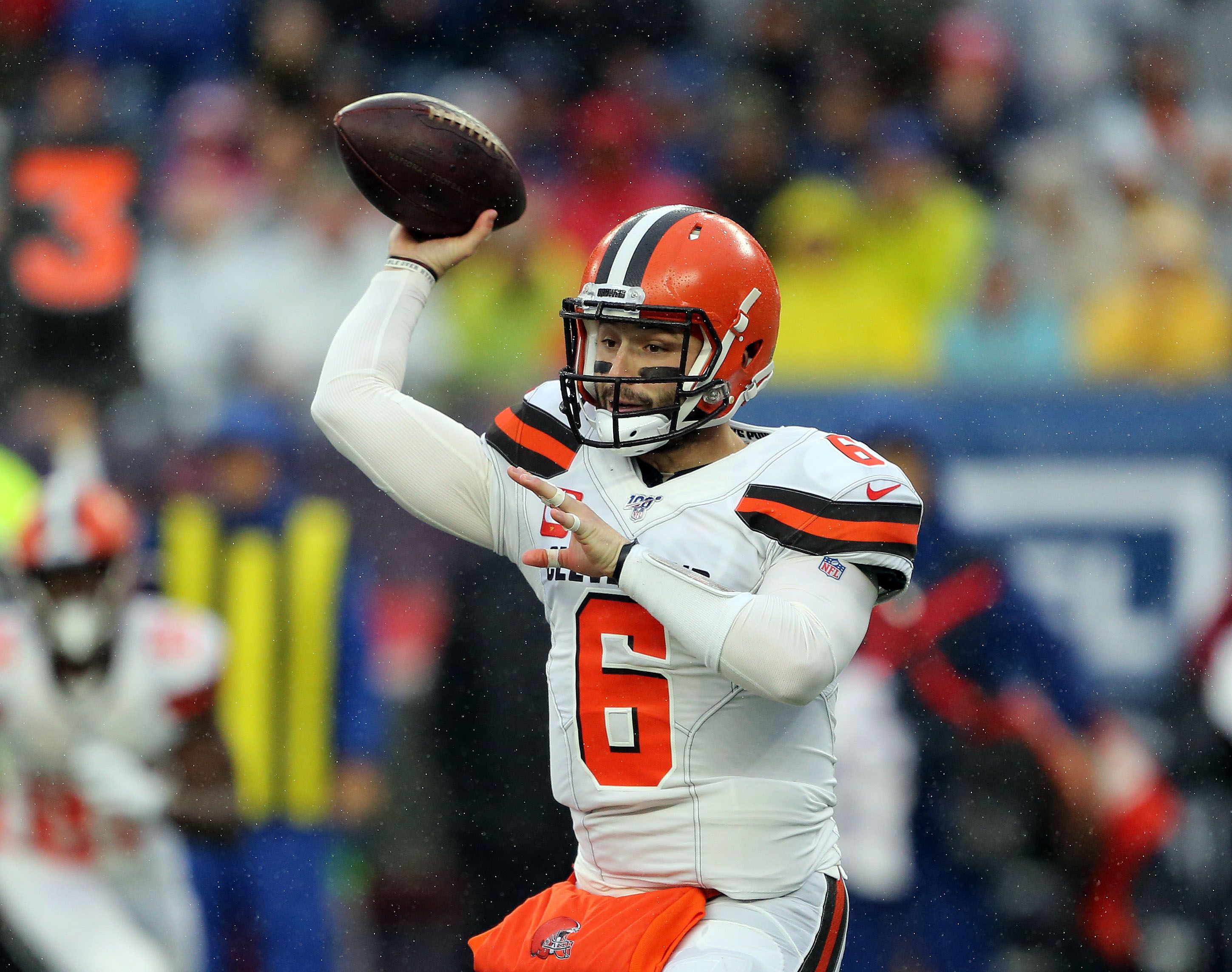 Cleveland Browns fumble their way to a 27-13 loss against the Patriots