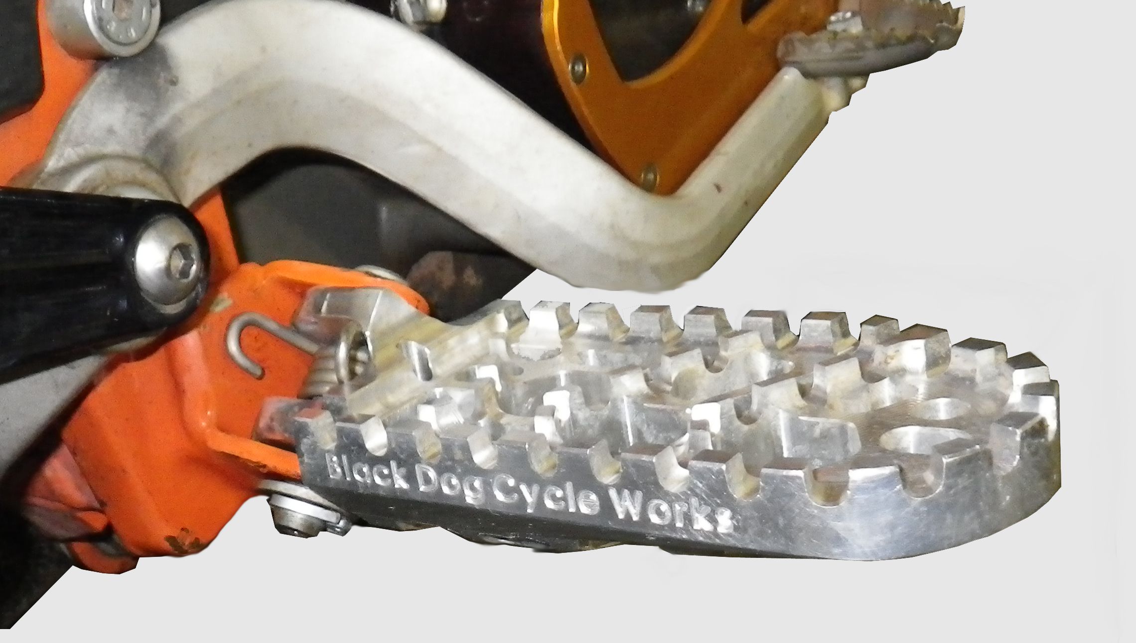 Black dog foot pegs africa clearance twin