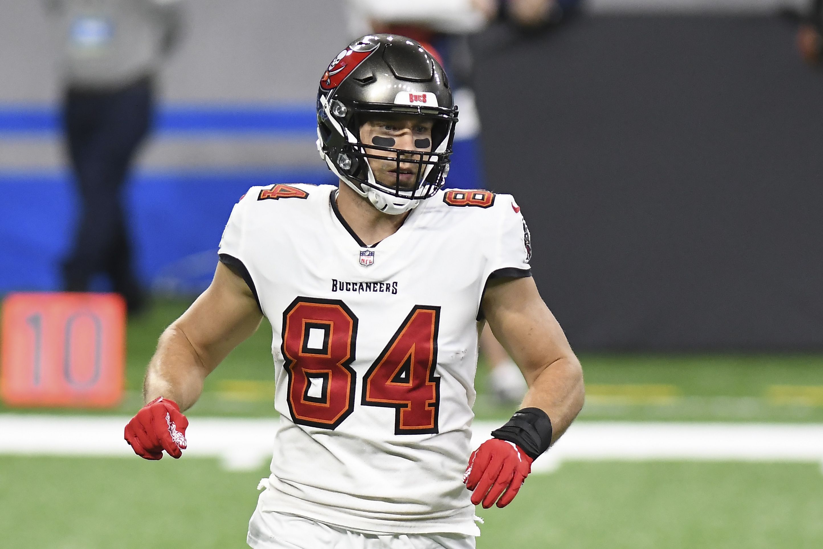 Cameron Brate: Patriots' success 'definitely something that we're