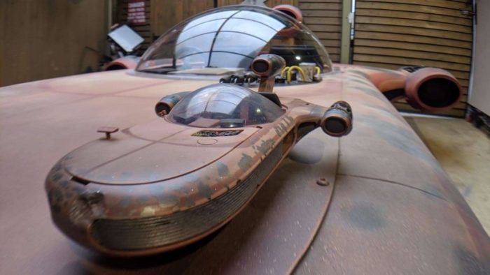 Landspeeder-Luke-Skywalker-Star-Wars-3-700x394.jpg