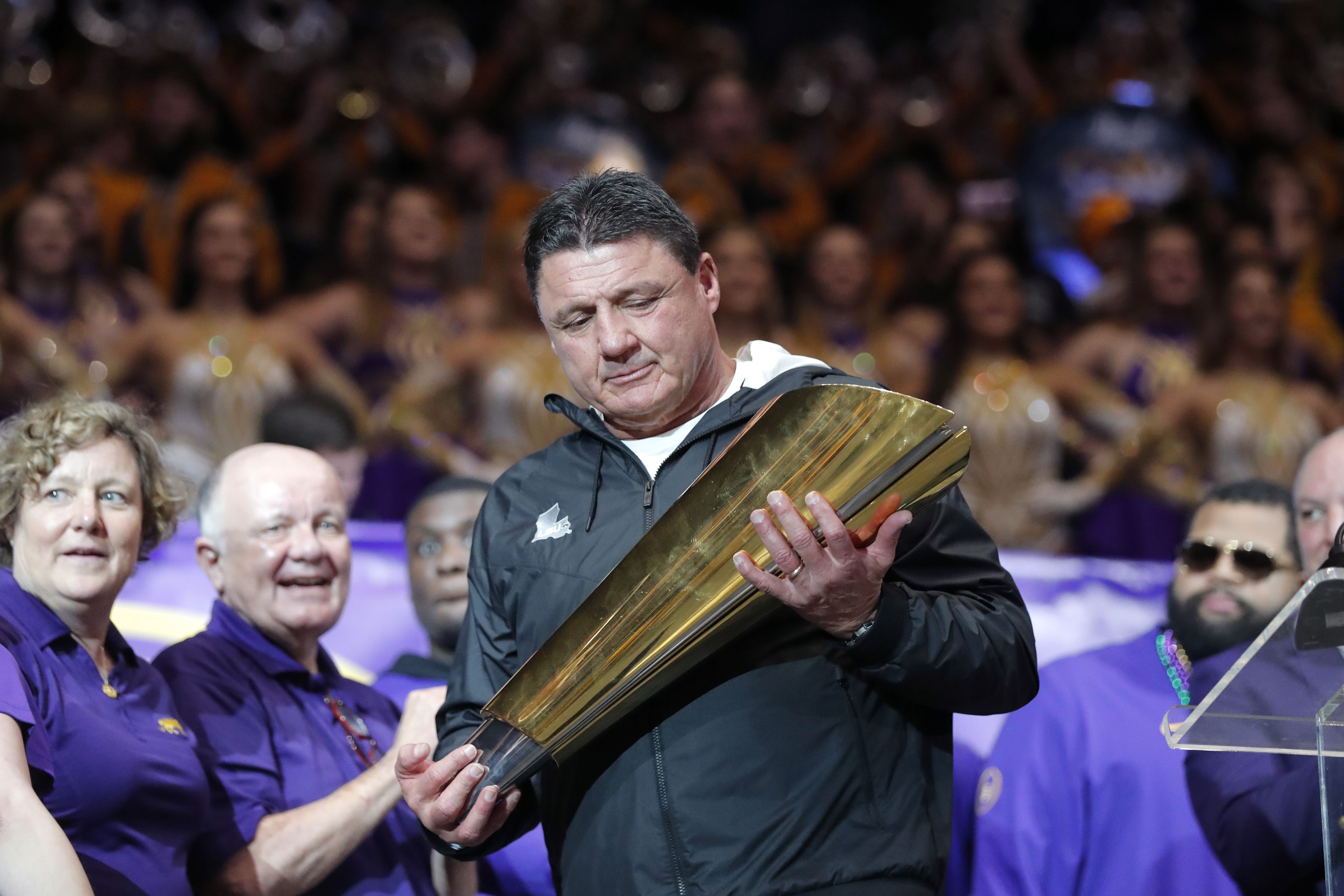 LSU title parade draws massive crowds