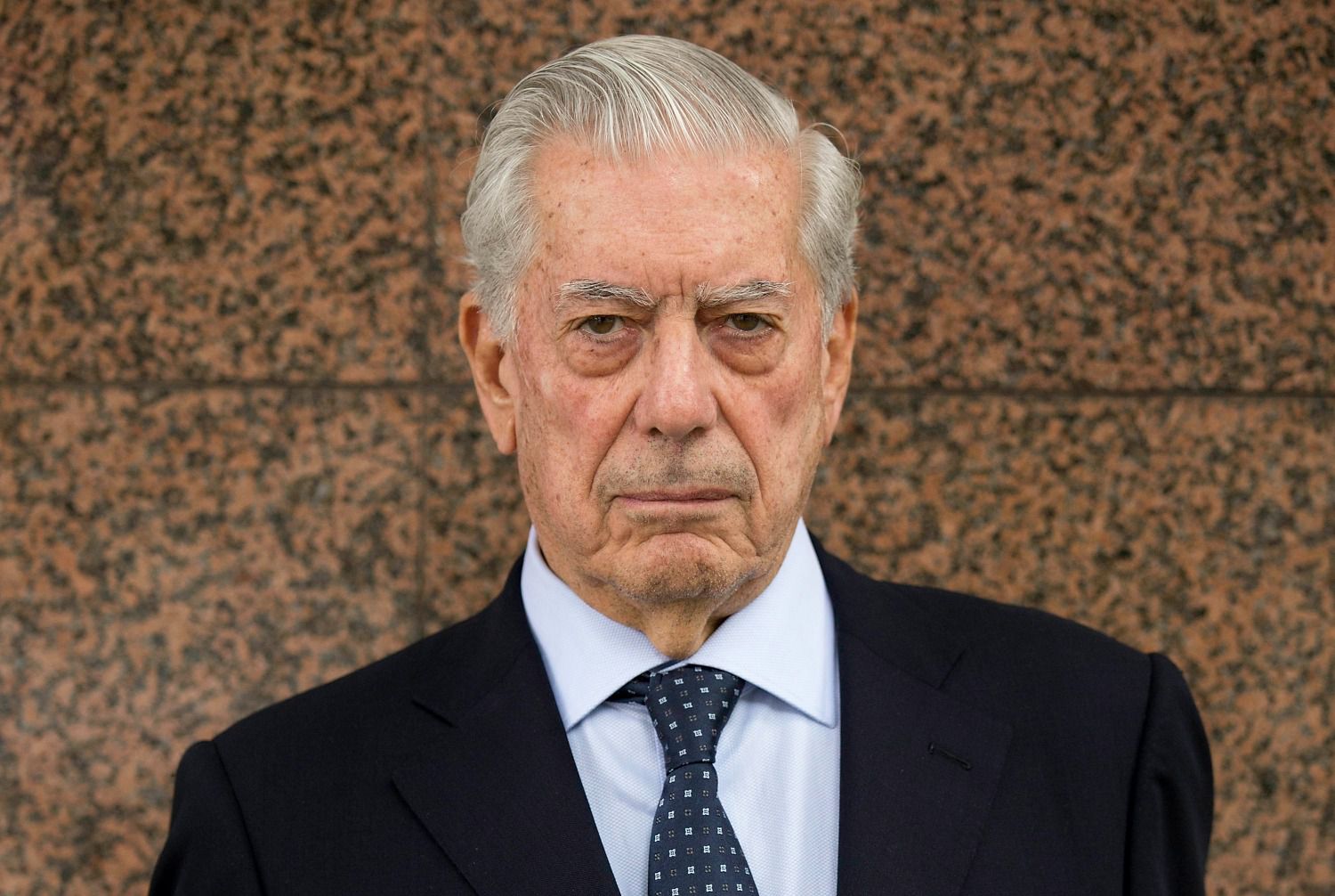 mario-vargas-llosa2