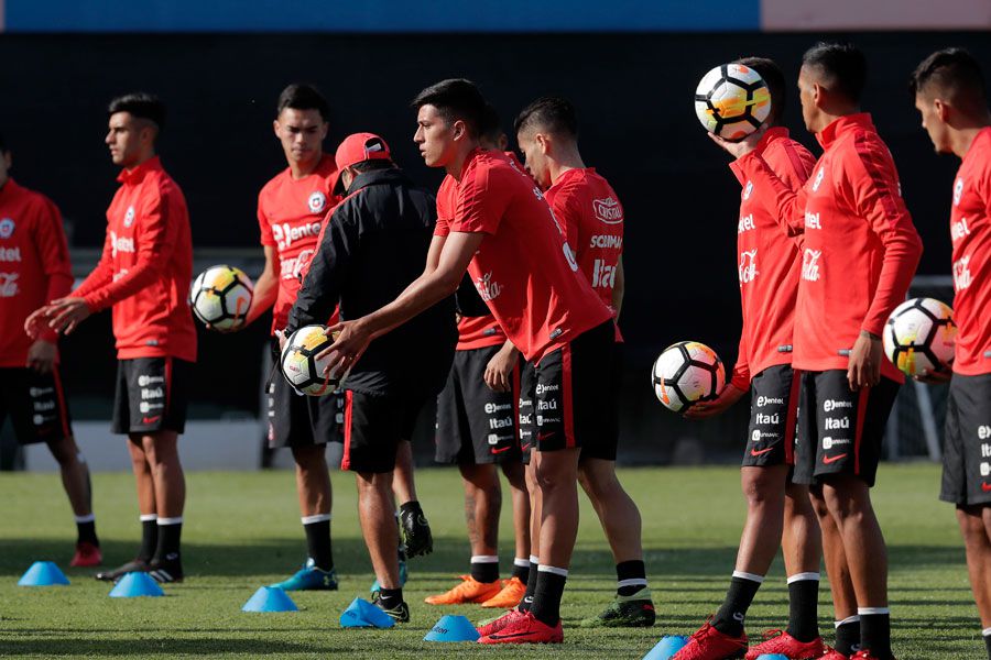 Selección, Entrenamiento, La Roja