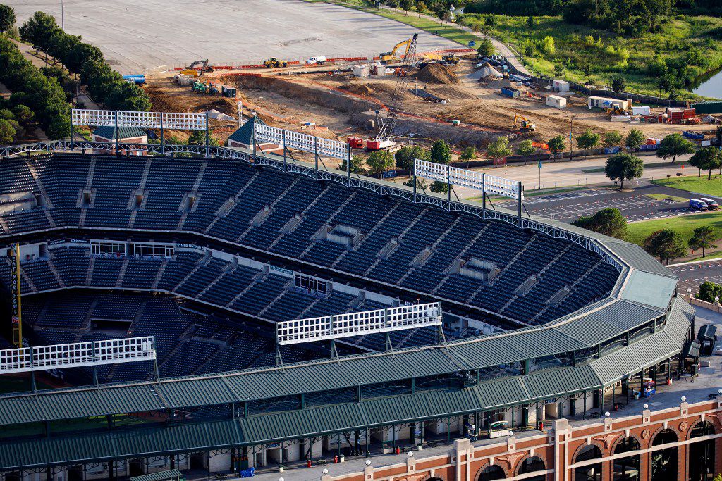 Open up: Rangers' retractable roof will be open for Game 4 of ALCS