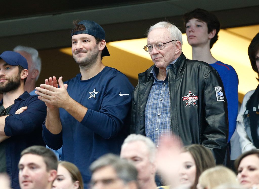 Cowboys have no plans to move Tony Romo in off-season, Jerry Jones says -  Los Angeles Times