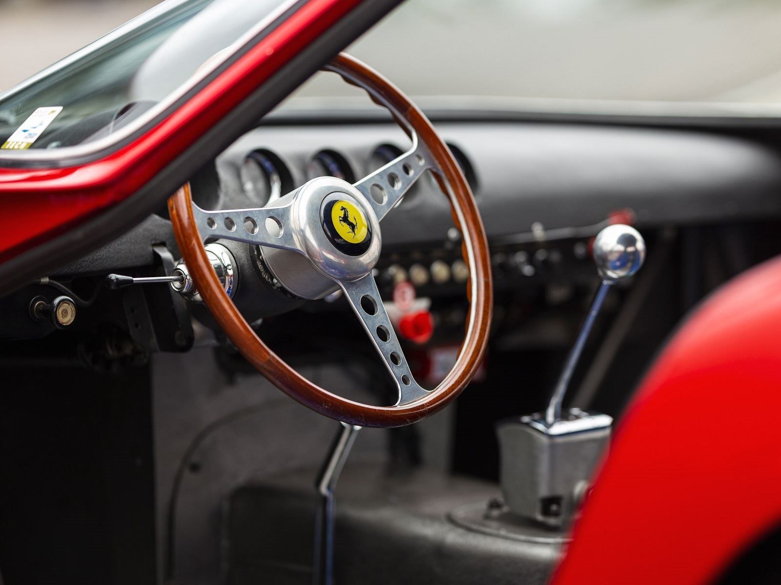 Ferrari-250-GTO-de-1962-Interior.jpg