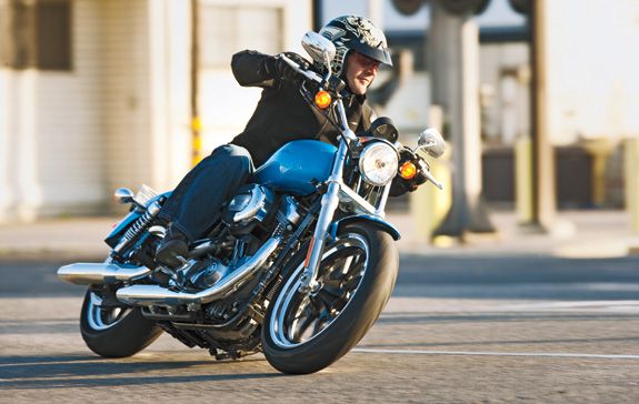 2010 Harley-Davidson Sportster 883 Low Review