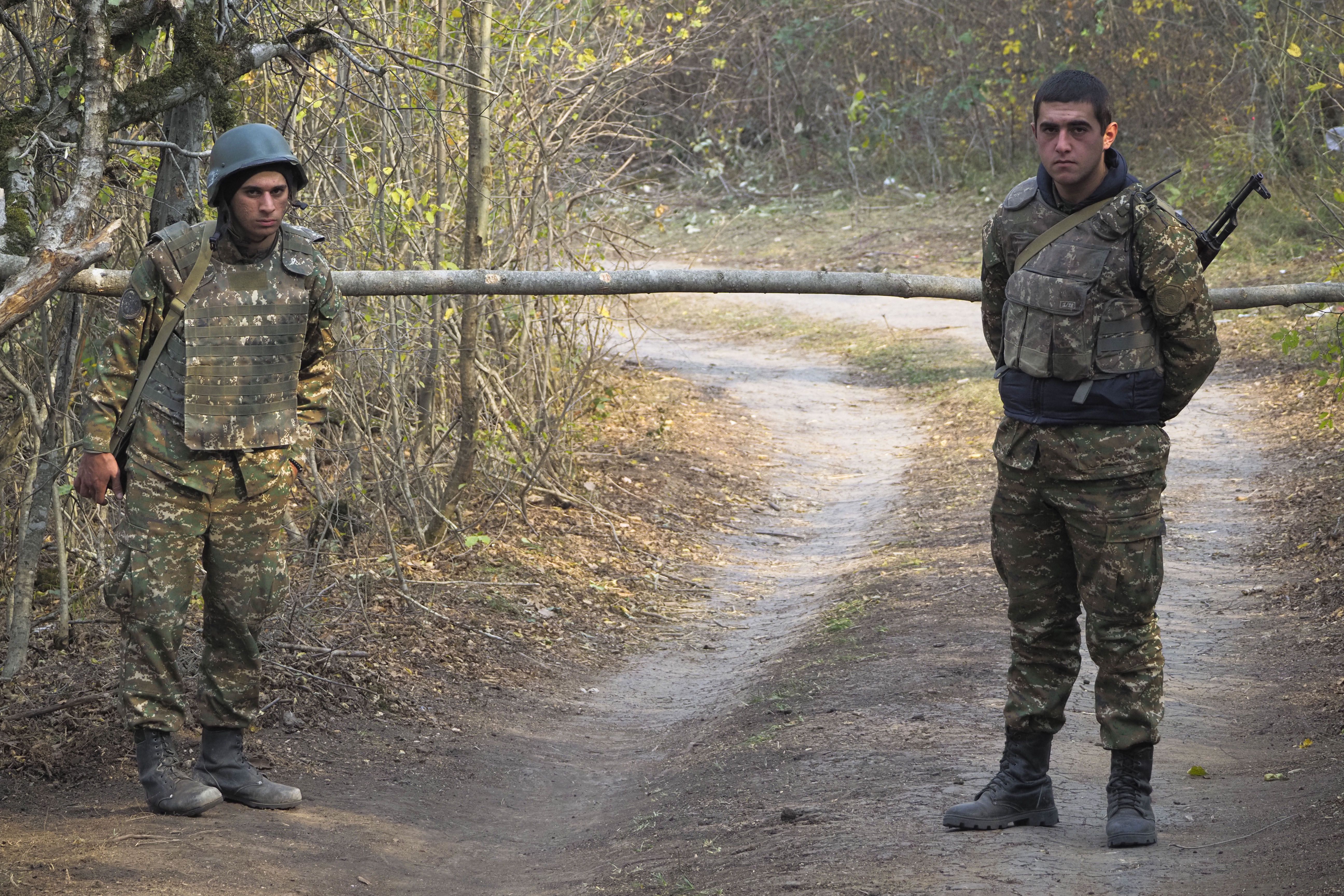 Armenian recruits baptized before heading into war