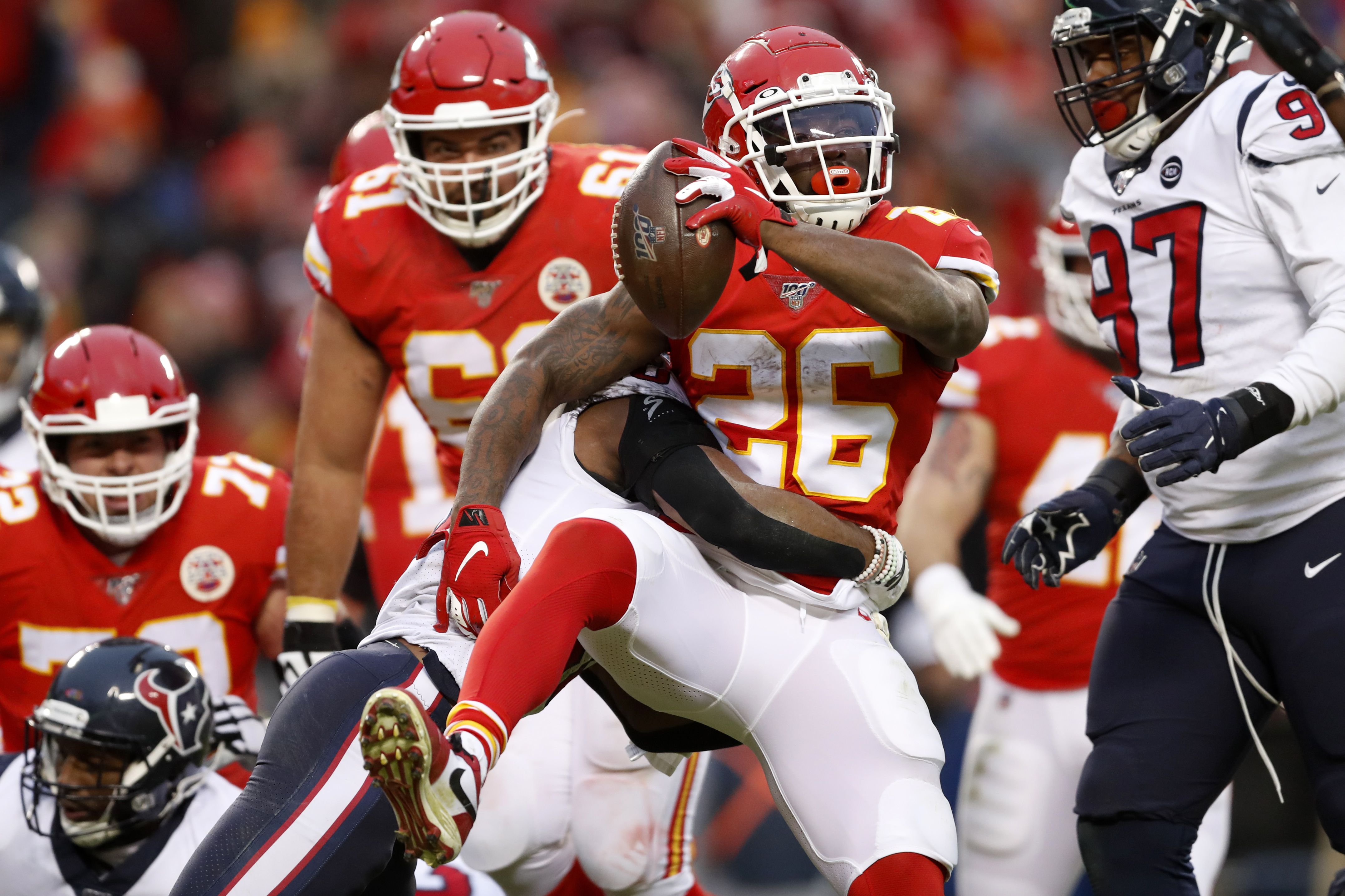 Texans lose 24-point lead as Chiefs advance with 51-31 win