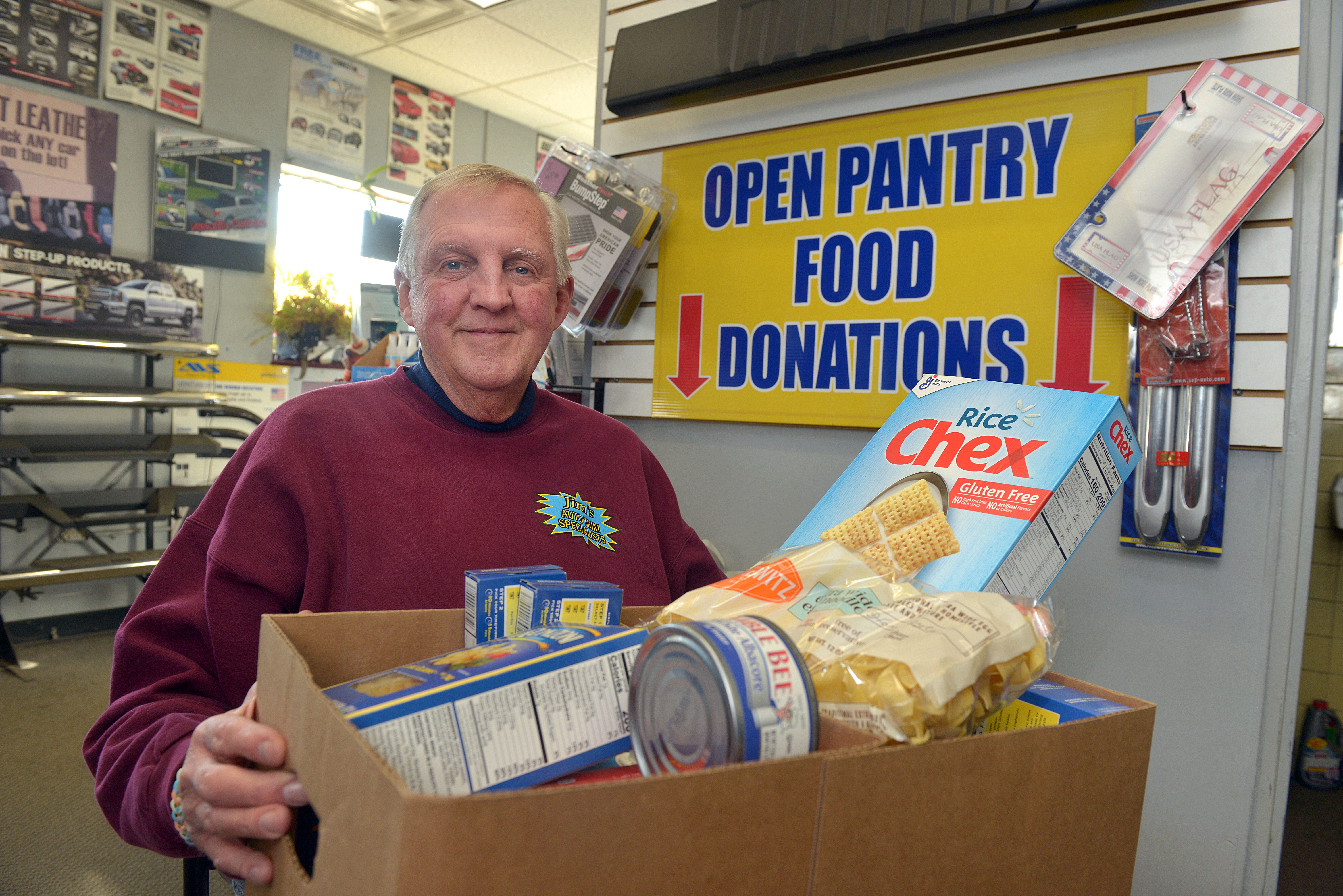 Springfield Business Owner Collects 55 000 Pounds Of Food For Open