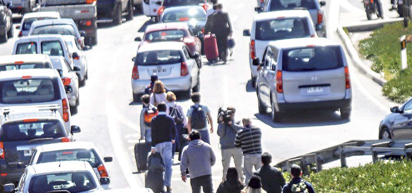 imagen-paro-taxis-en-aeropuerto034-1