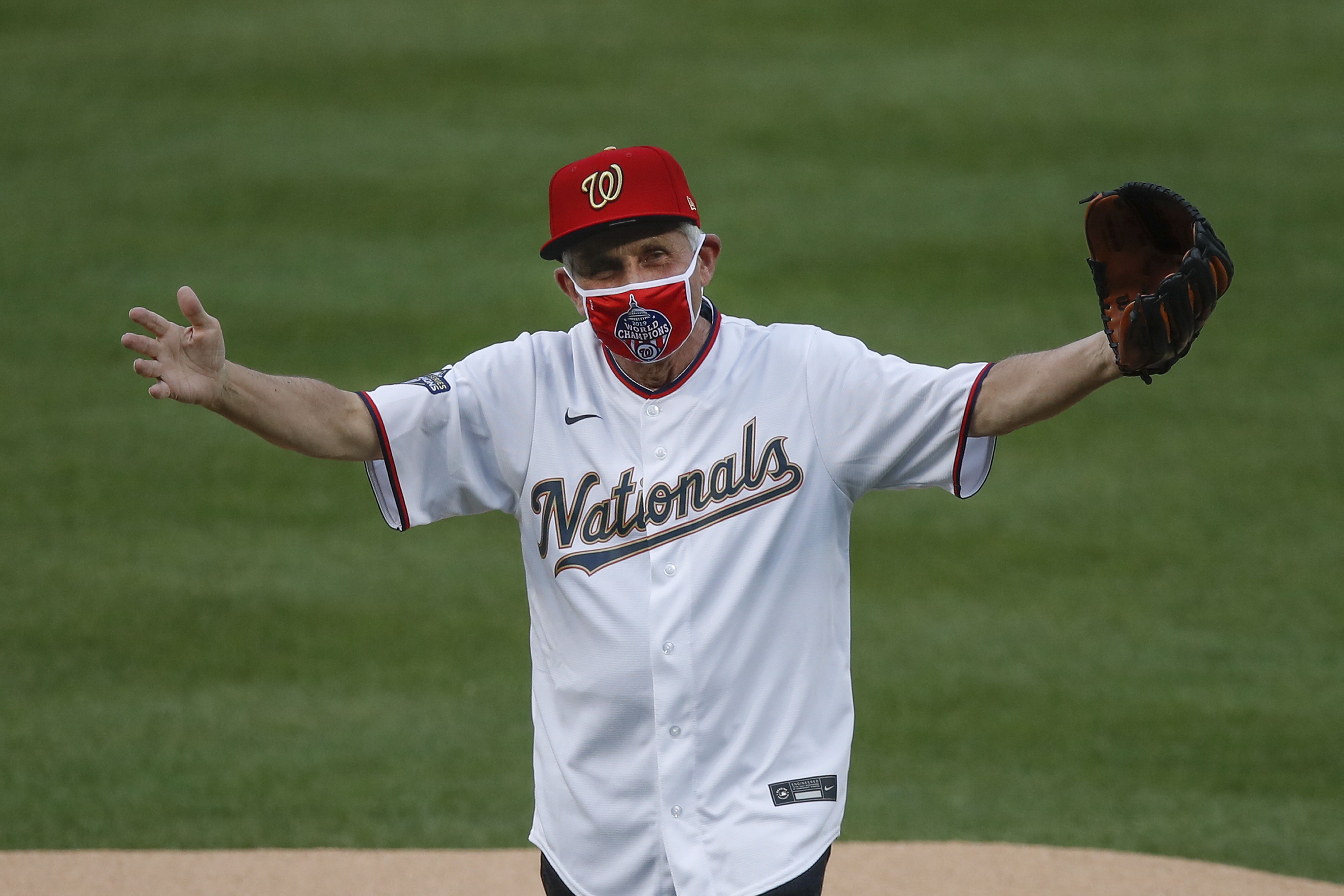 50 Cent not on money with 1st pitch at Citi Field