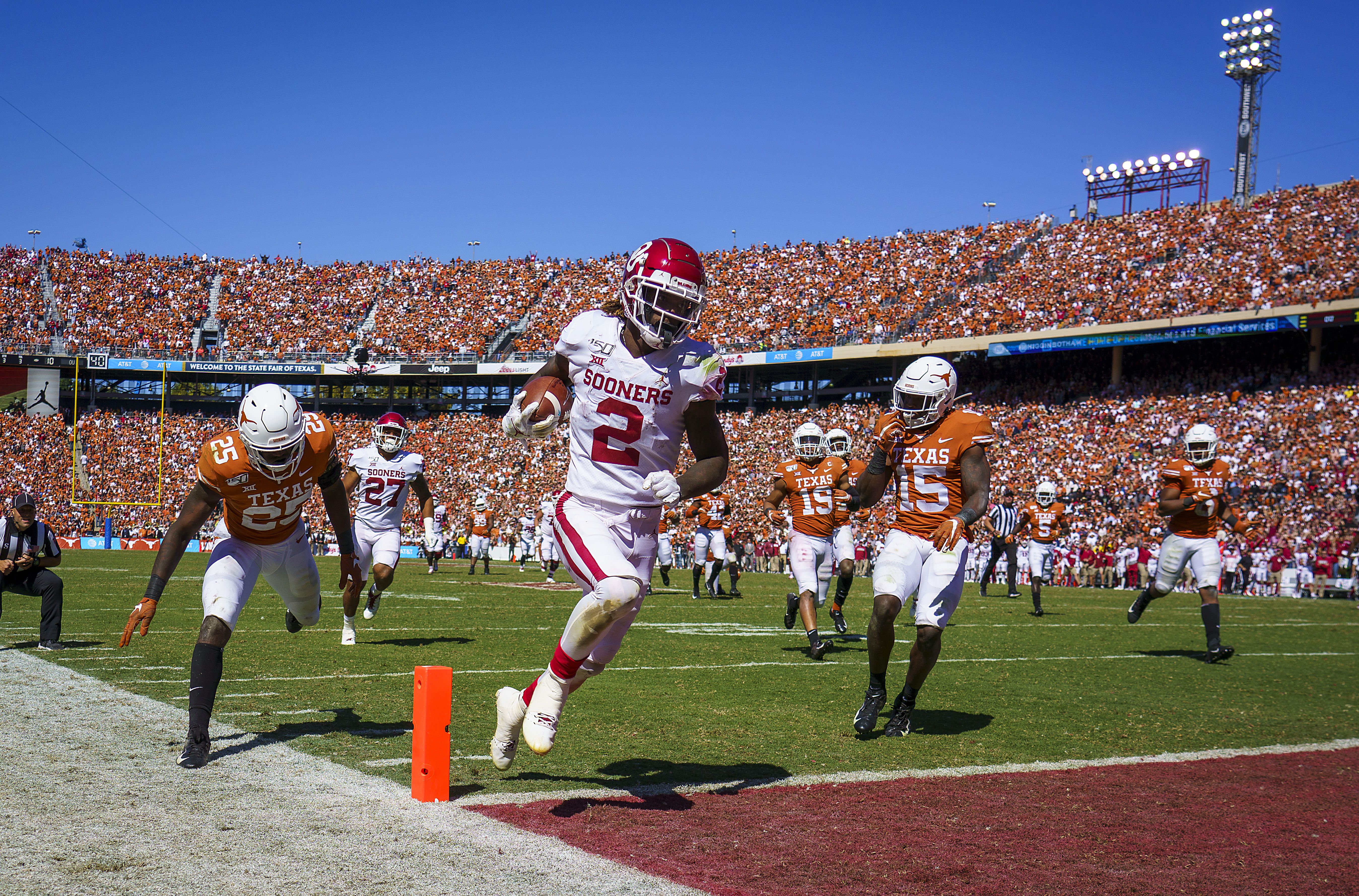 November 30, 2019: University of Oklahoma wide receiver CeeDee Lamb (2)  during a football game between the University of Oklahoma Sooners and the  Oklahoma State Cowboys at Boone Pickens Stadium in Stillwater