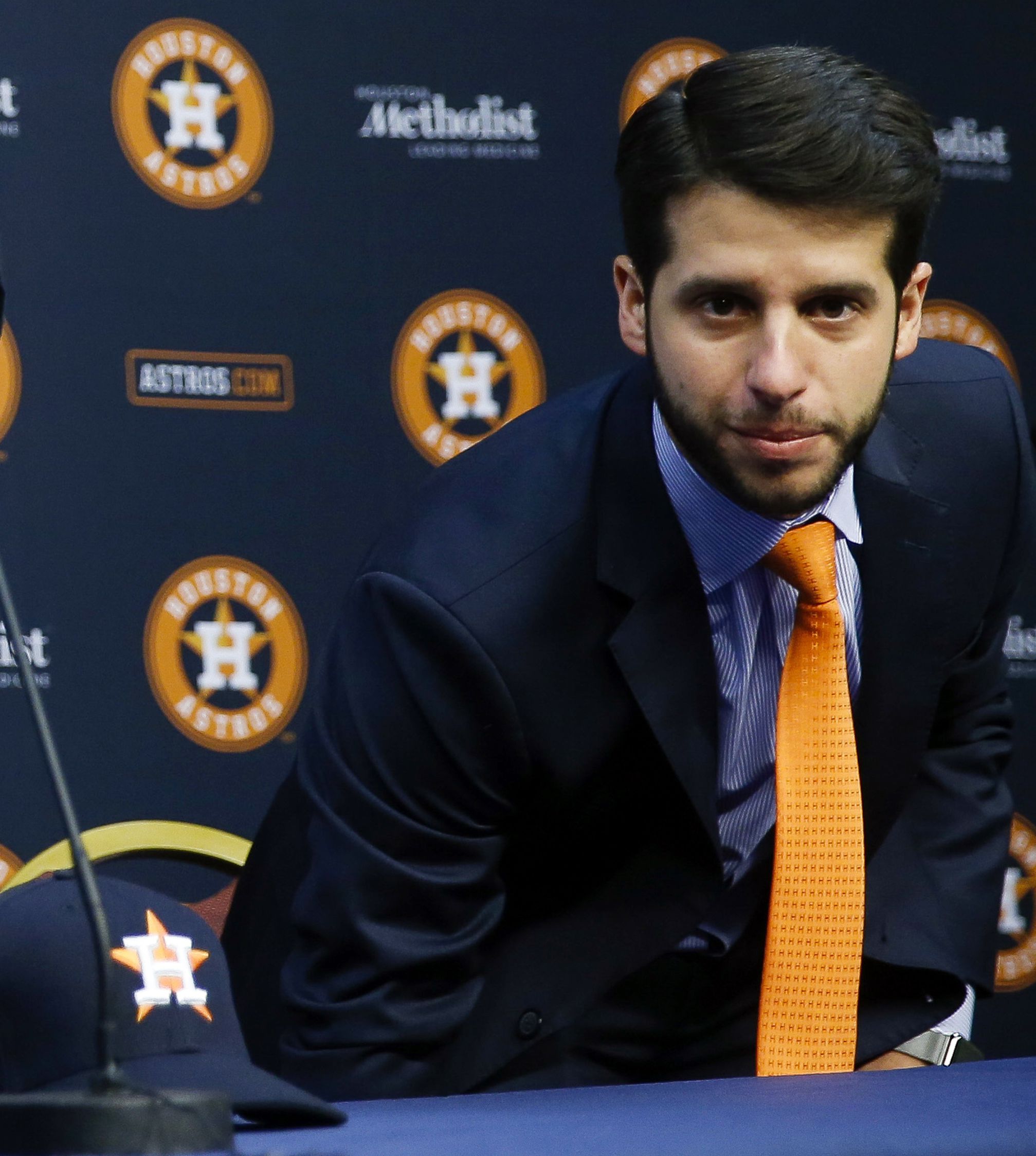 Woman struck by t-shirt fired into stands drops lawsuit against Astros