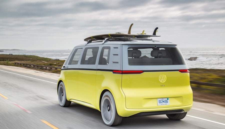 volkswagen-i-d-buzz-pebble-beach023-1-900x515.jpg