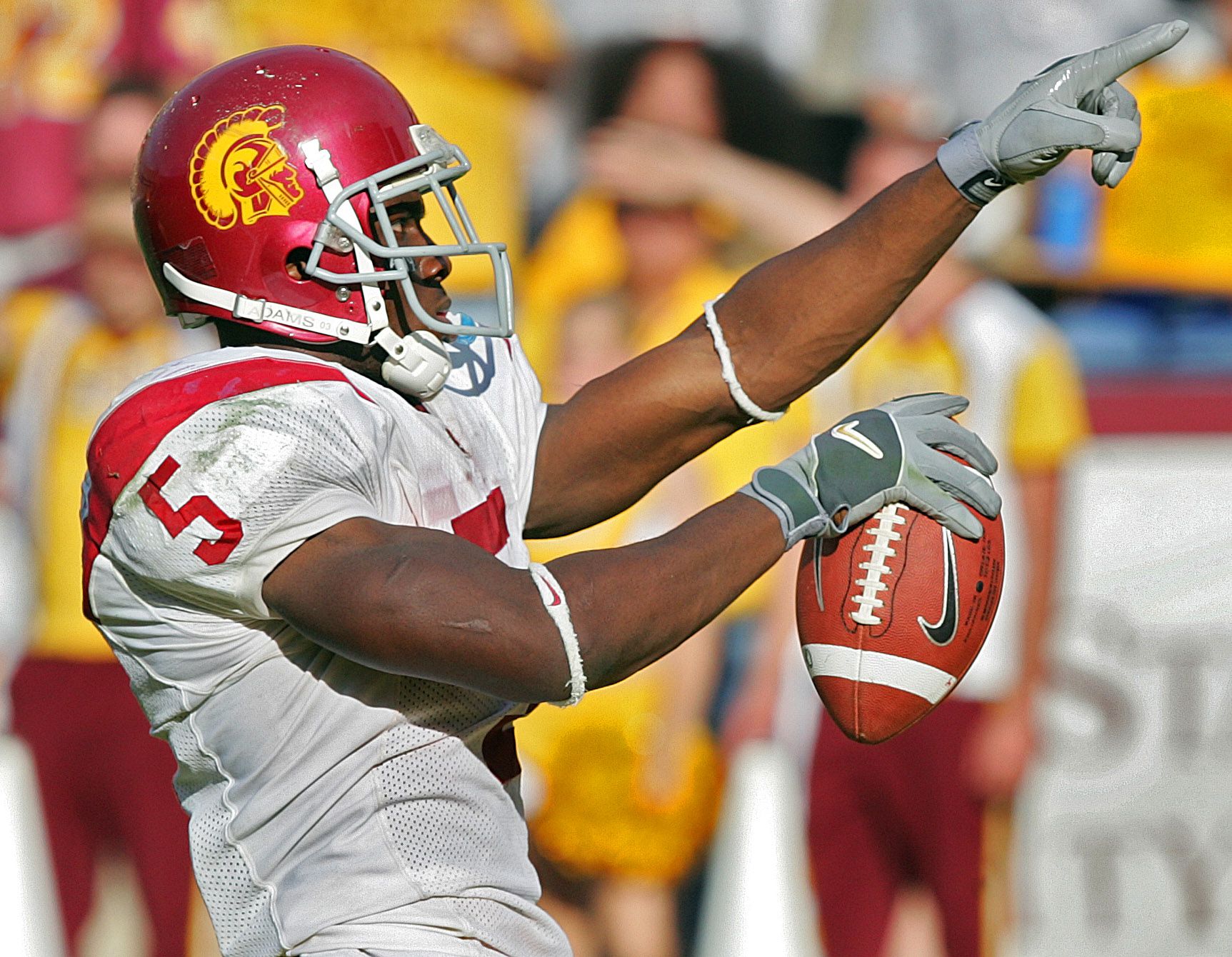 Reggie Bush of the New Orleans Saints carries the ball against the