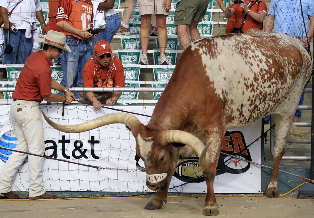 Texas Longhorns-Oklahoma Sooners extend Cotton Bowl contract - Barking  Carnival