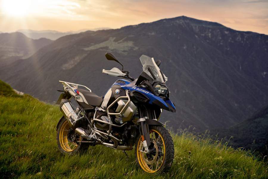 BMW-r-1250-gs-adventure_1-900x600.jpg