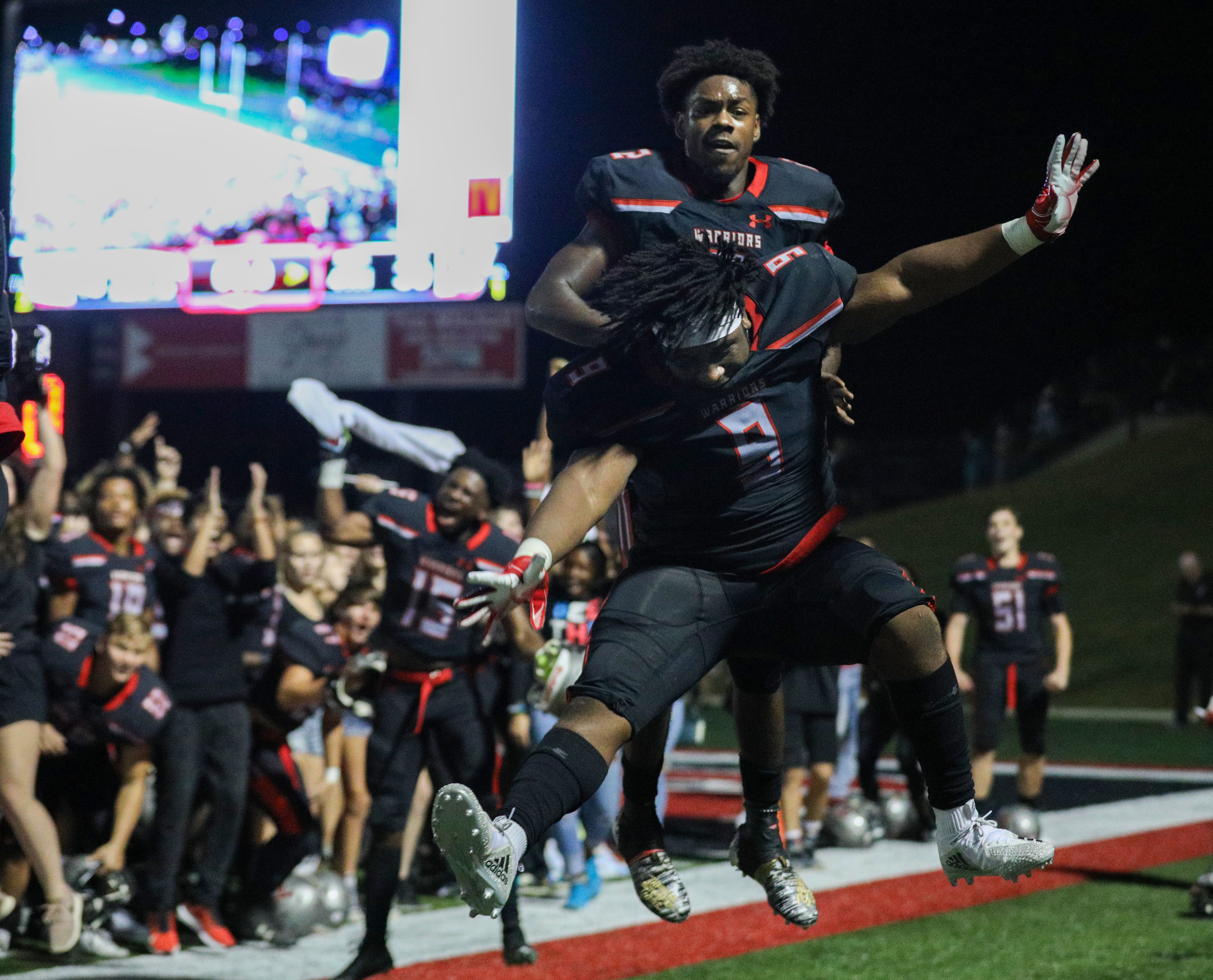 Hoover beats Hewitt-Trussville in Class 7A Region 3 showdown on a