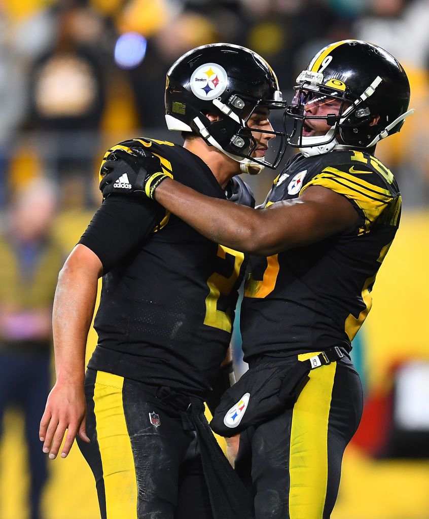 Steelers overcome slow start, drop winless Dolphins 27-14