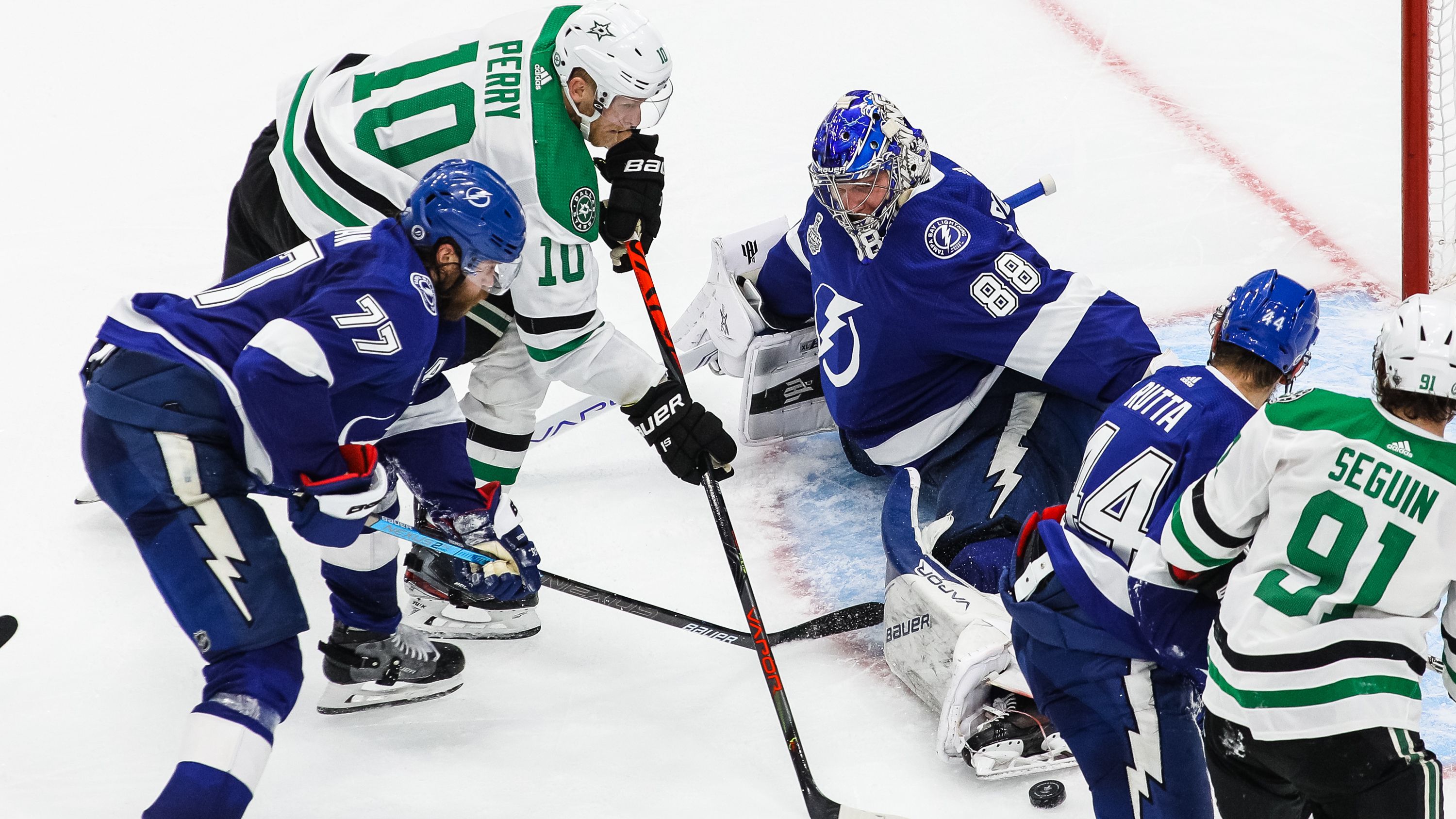 Dallas Stars deliver disappointing loss to Lightning on Kids Day