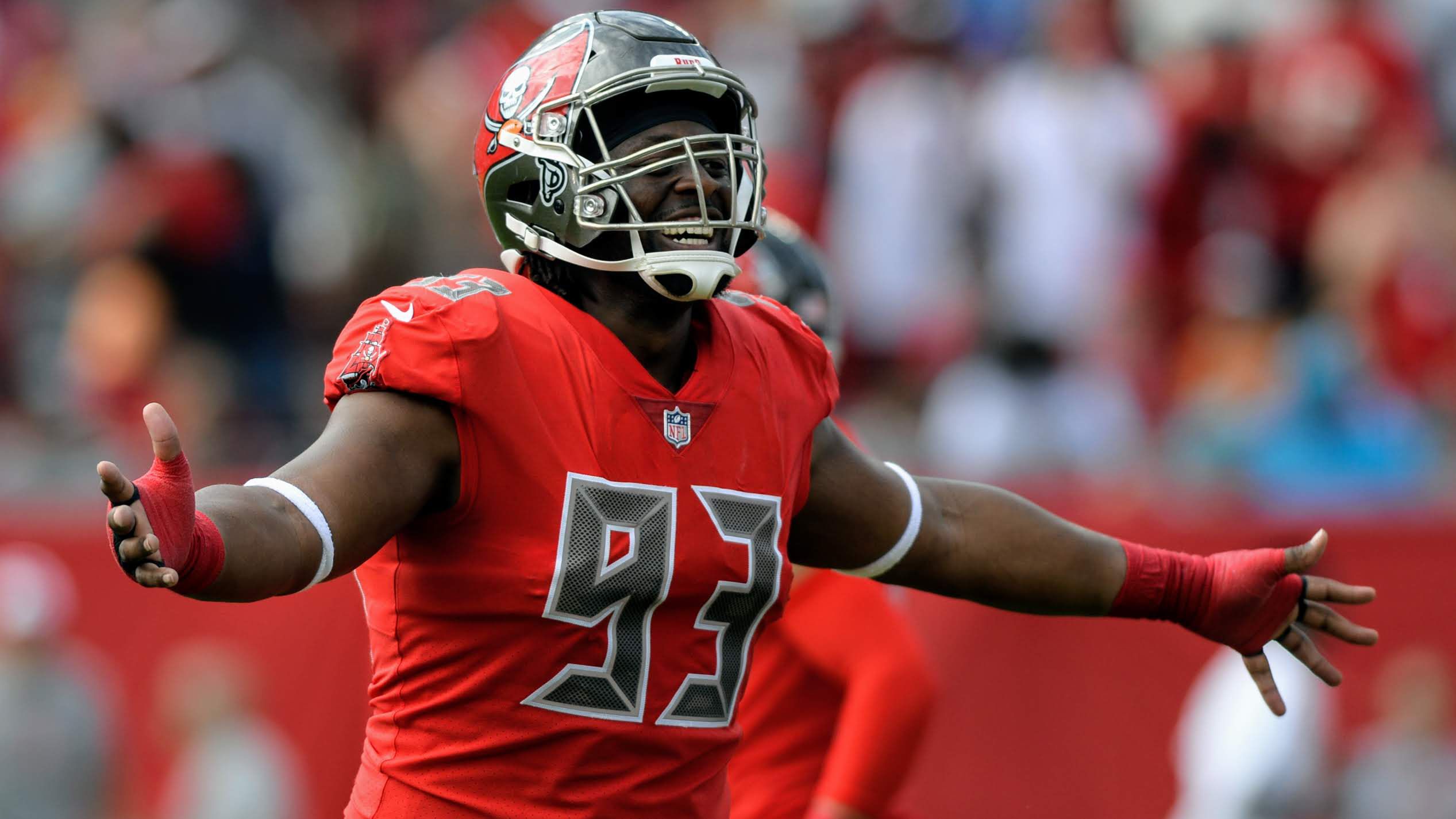 Tampa Bay Buccaneers: JPP closer to McCoy than Sapp