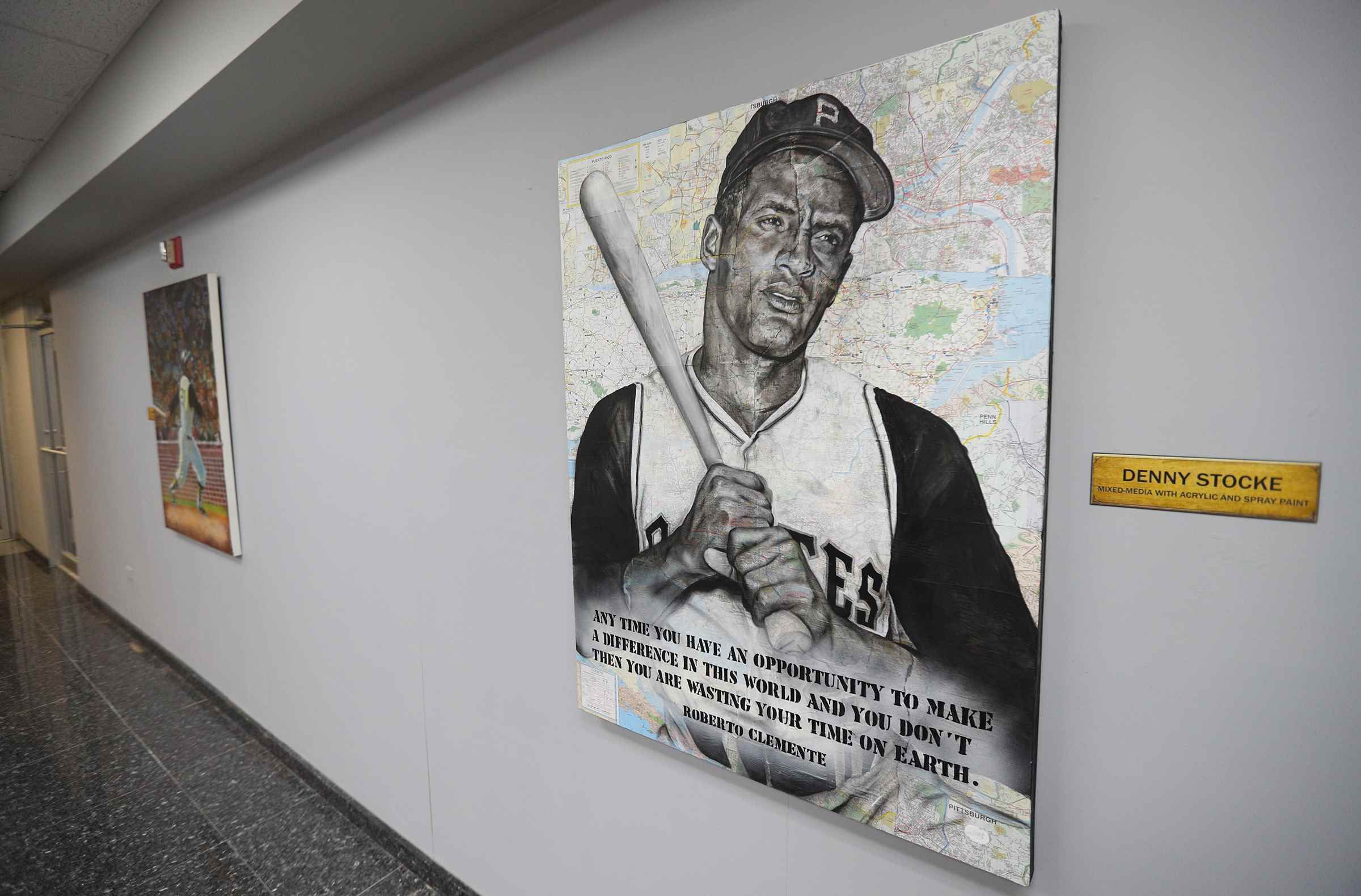 La exhibición “3,000” de Roberto Clemente se traslada a Pittsburgh