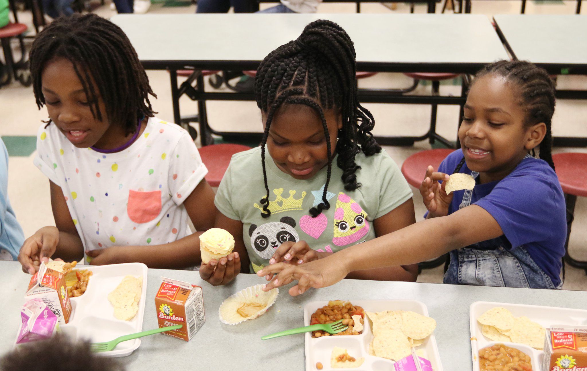 Springfield students' research help school launch new biodegradable lunch  trays 