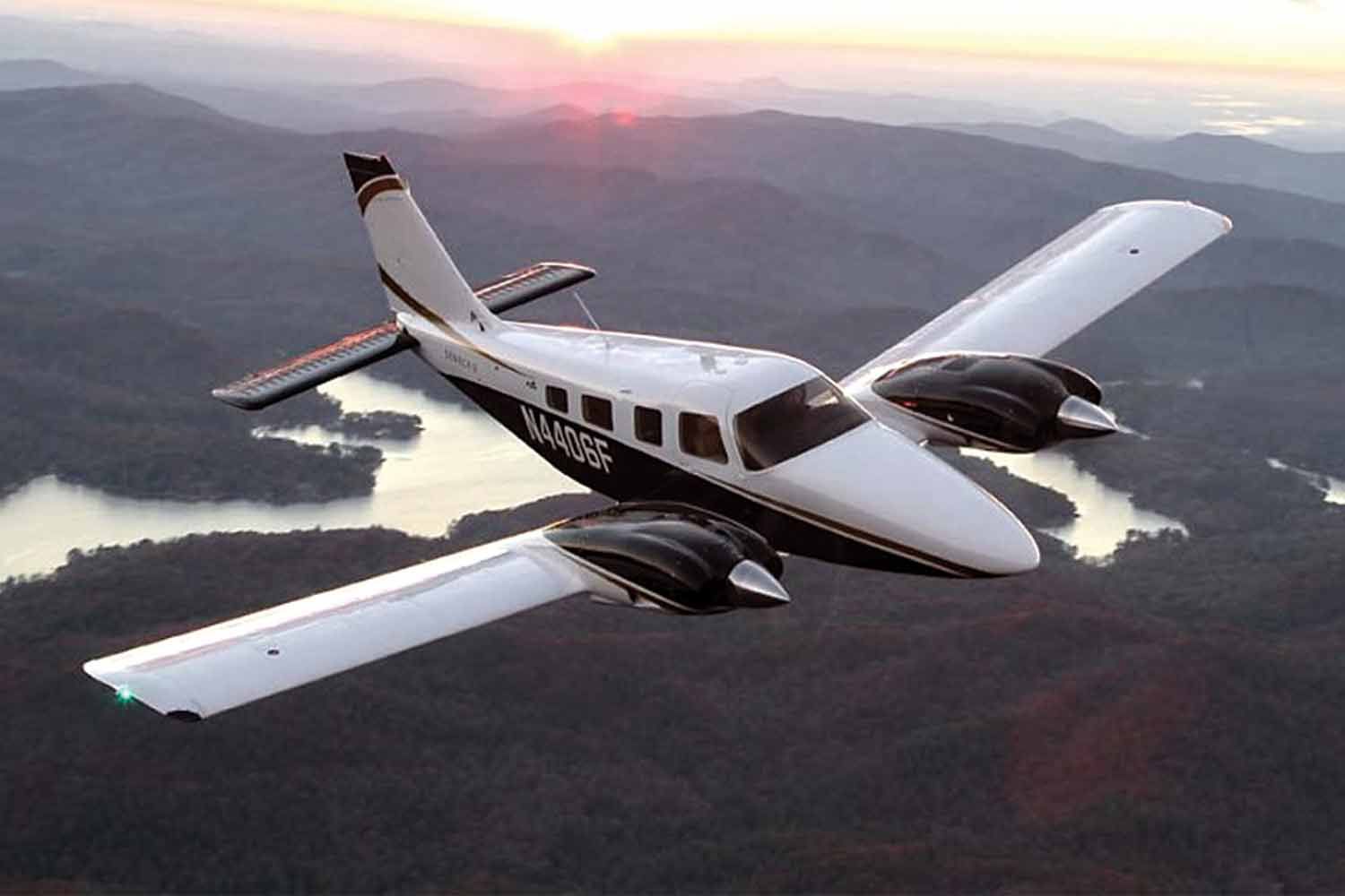 single engine 6 passenger plane partnervermittlung auf hohem niveau