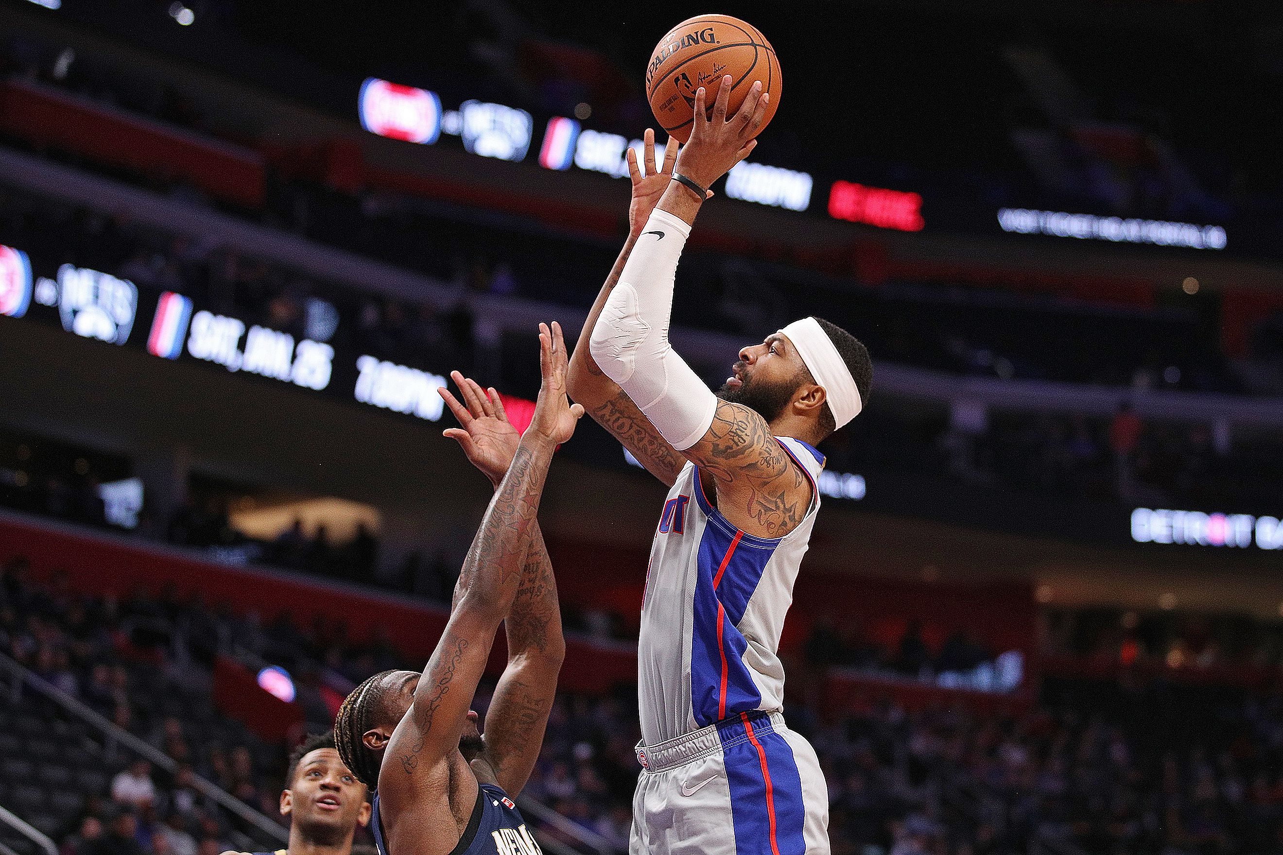 Report Lakers To Sign Former Piston Markieff Morris Mlive Com
