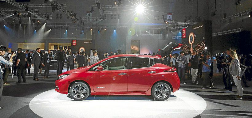 japan_nissan_new_leaf_08994