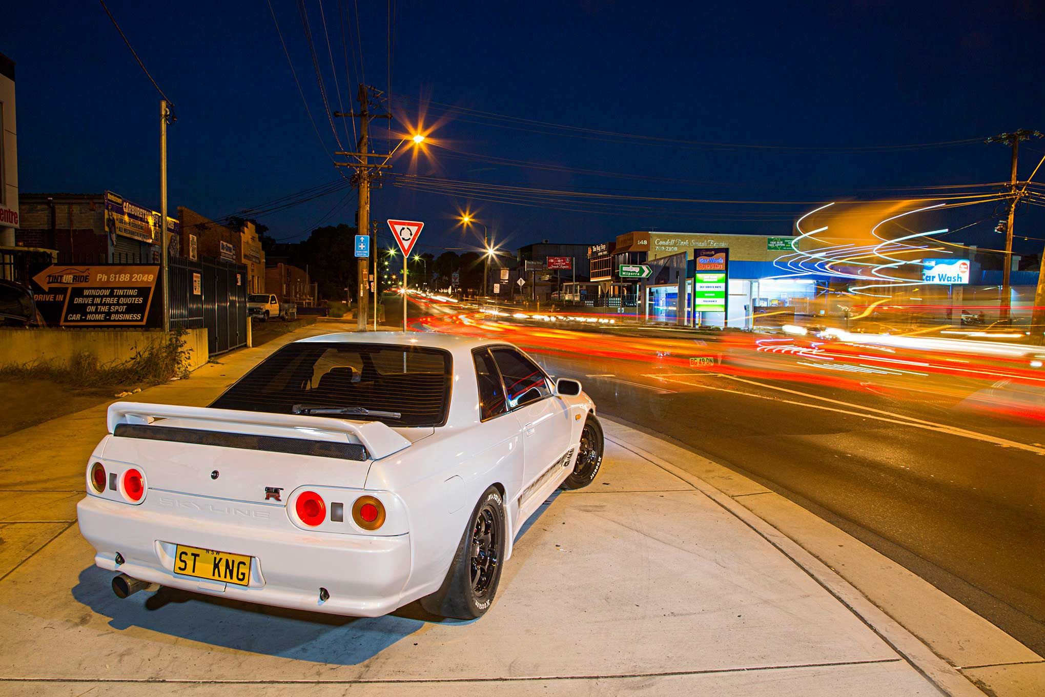 1989-nissan-skyline-gt-r-factory-rear-bumper.jpg