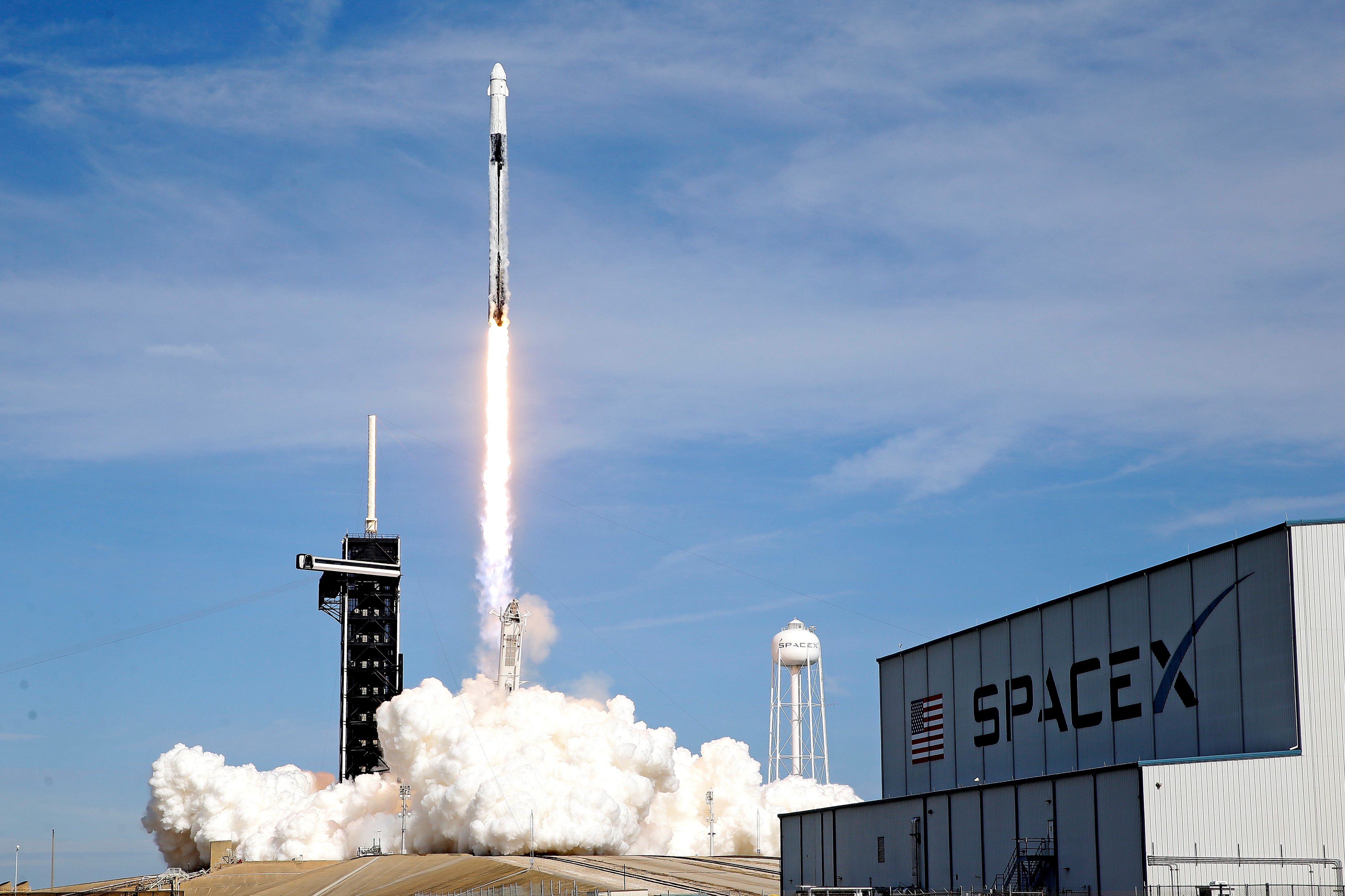 nuevo interior de la cápsula spacex