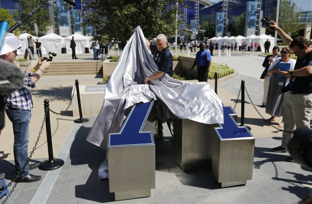 Former Cowboys DE Willie Townes, who forced Bart Starr fumble in Ice Bowl,  dies a day after 74th birthday