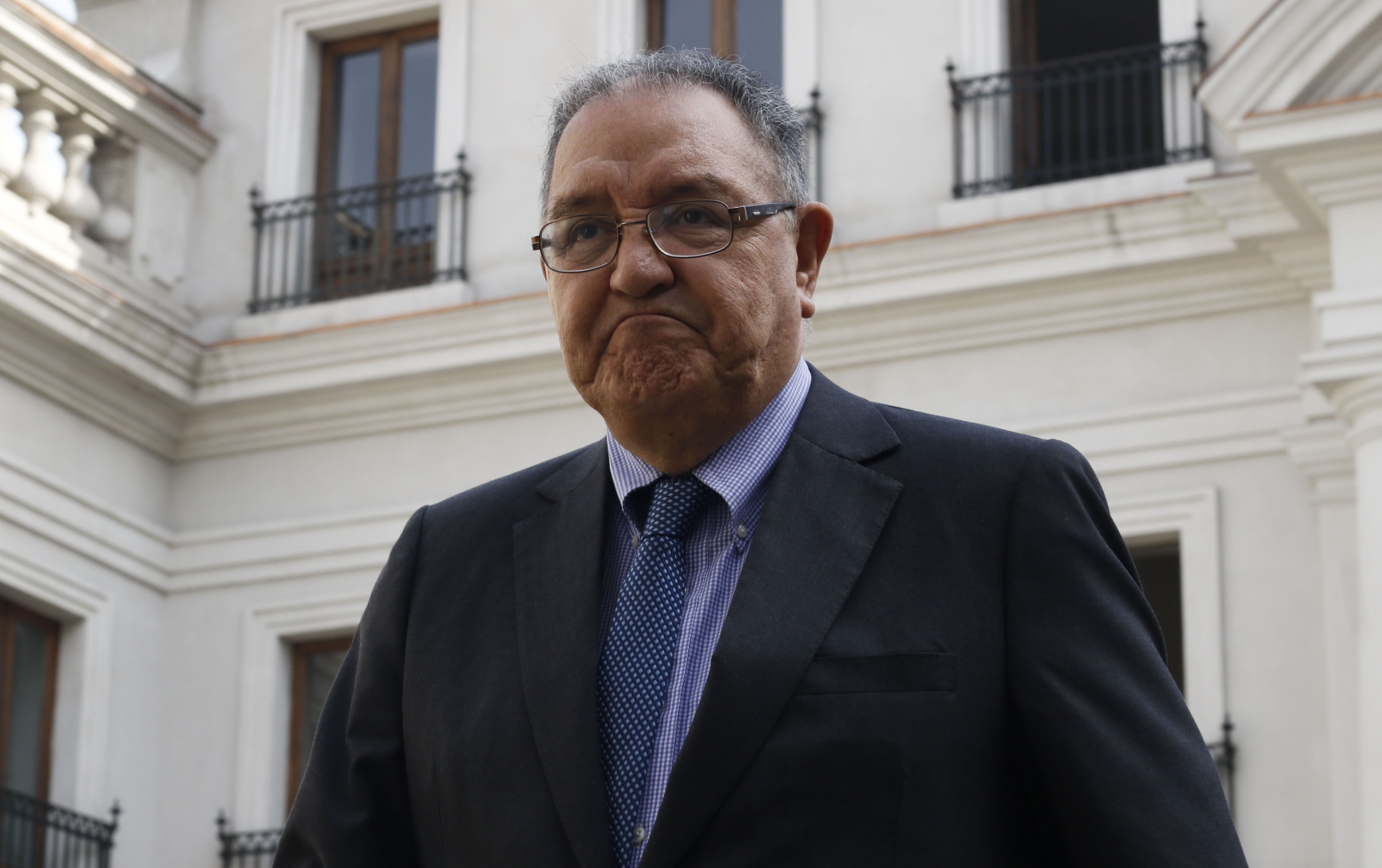 Francisco Huenchumilla llega a la Moneda