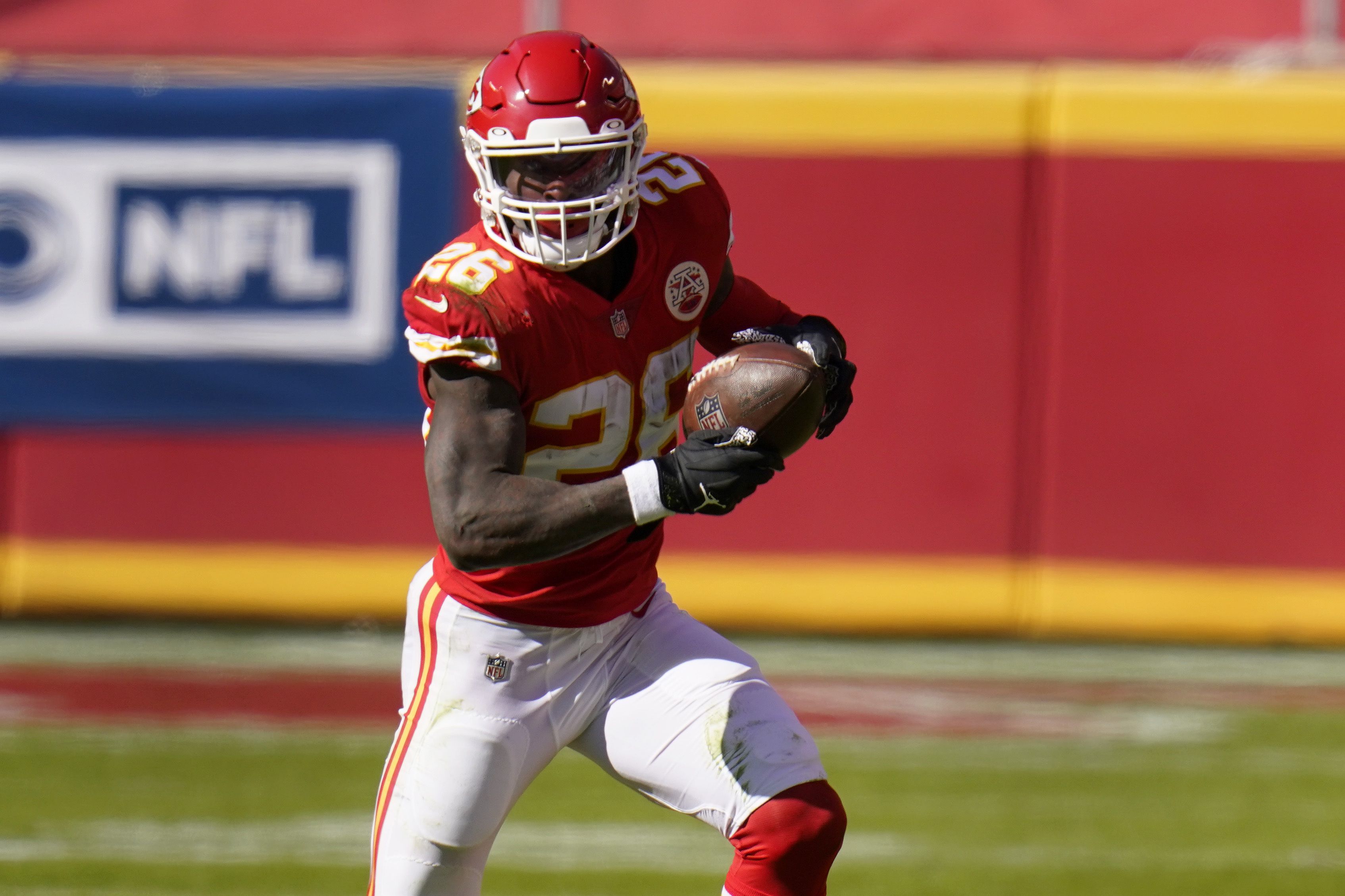 Spartans in the NFL: Le'Veon Bell gets first touchdown with Chiefs