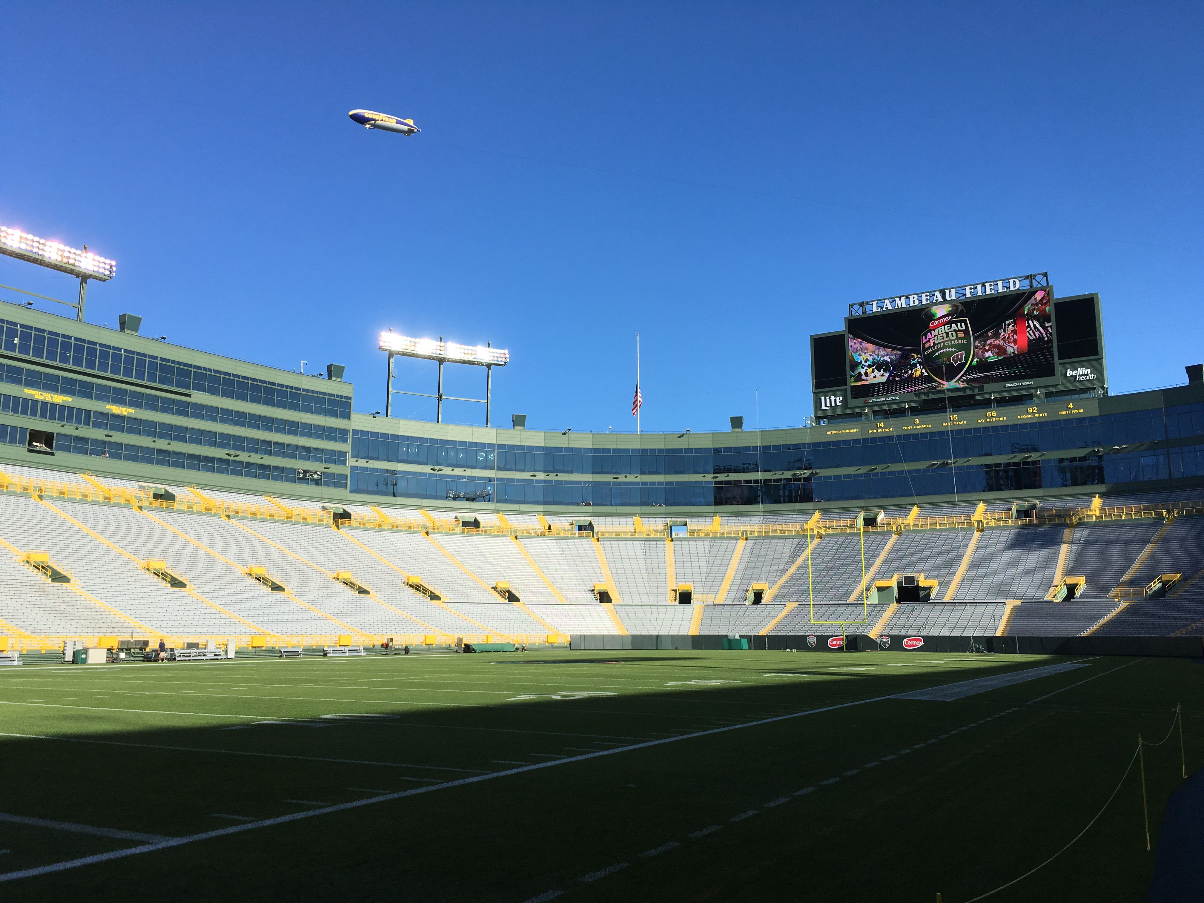 Blues in Green Bay: An electric night at Lambeau Field