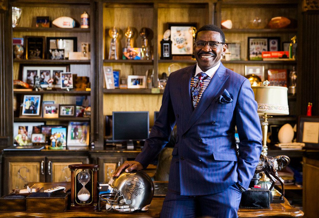 Conservative Clean vs. Playmaker Clean: How former Cowboys receiver Michael  Irvin created his own unique style