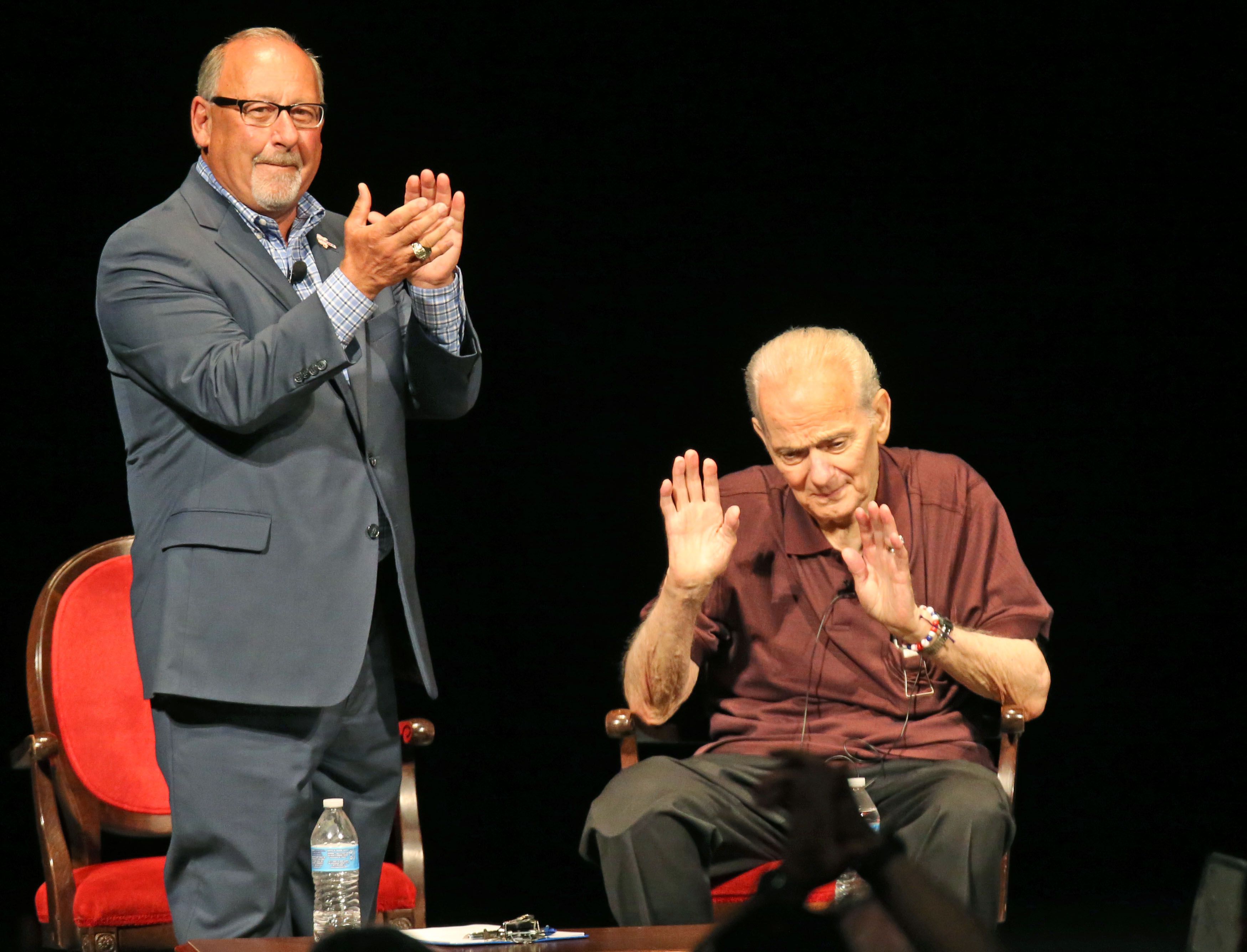 Rocky Colavito returns to Cleveland; hundreds turn out to meet 'true  generational hero' 
