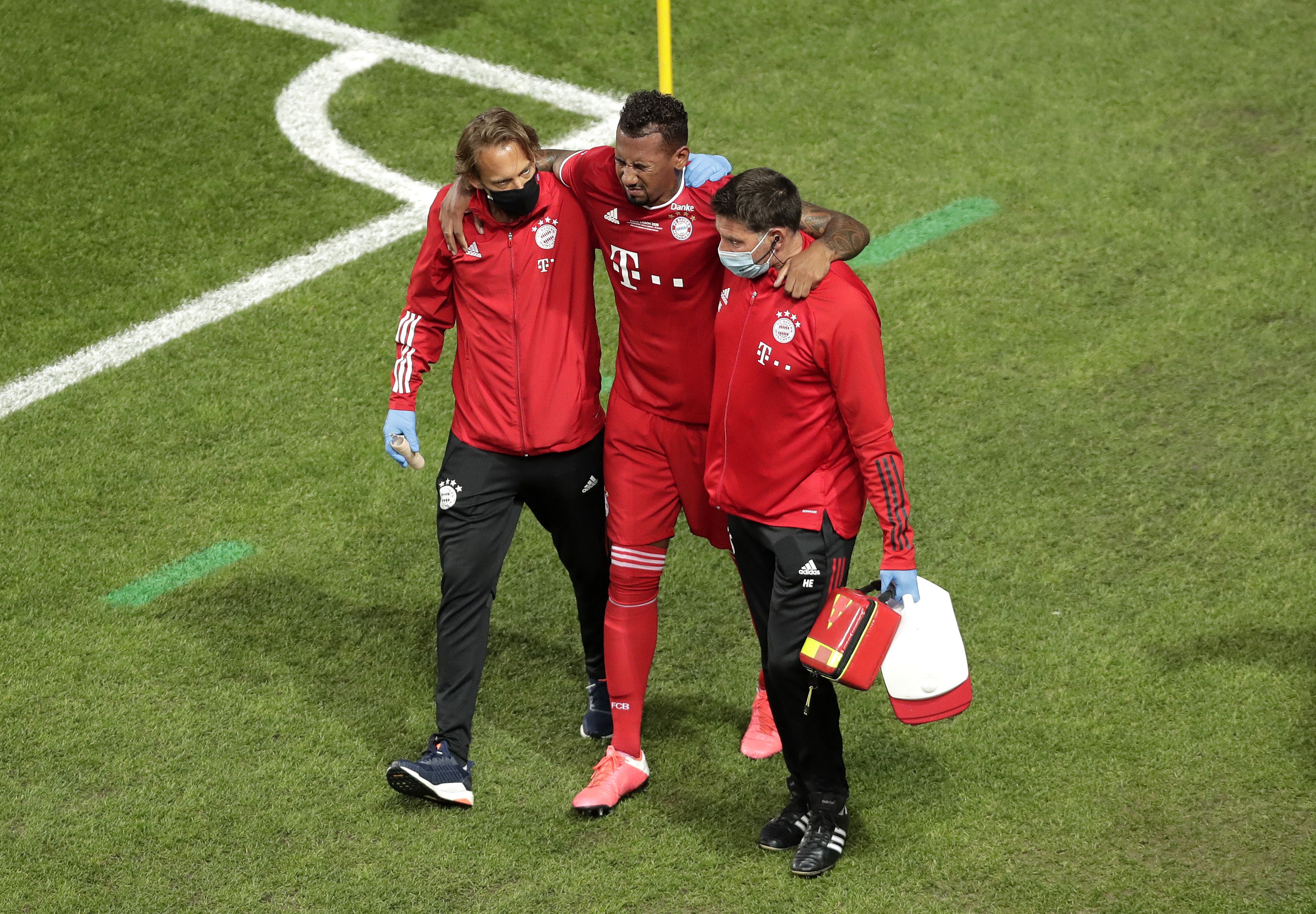 Boateng sale lesionado.