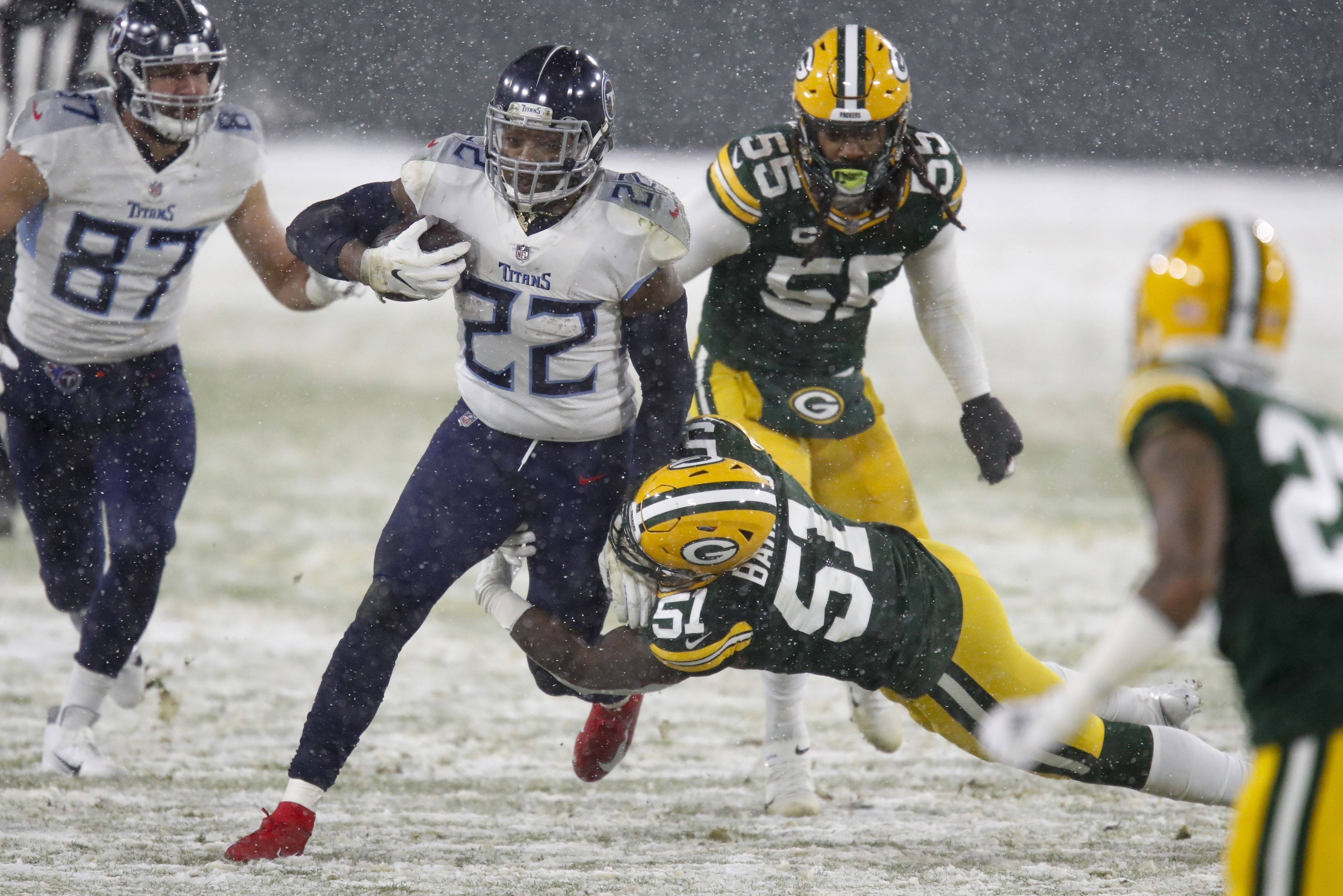 Adams Shines In Snow As Packers Trounce Titans, 40-14