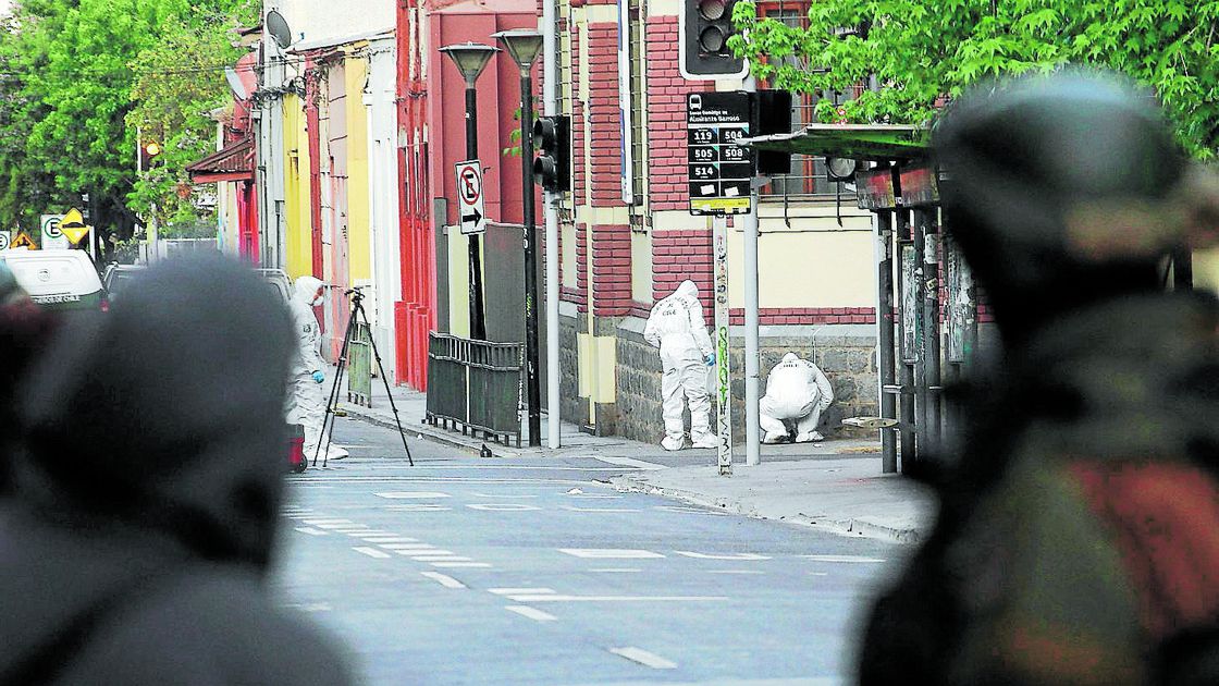 Un artefacto explosivo simulado fue dejado en frente a la sede del PPD