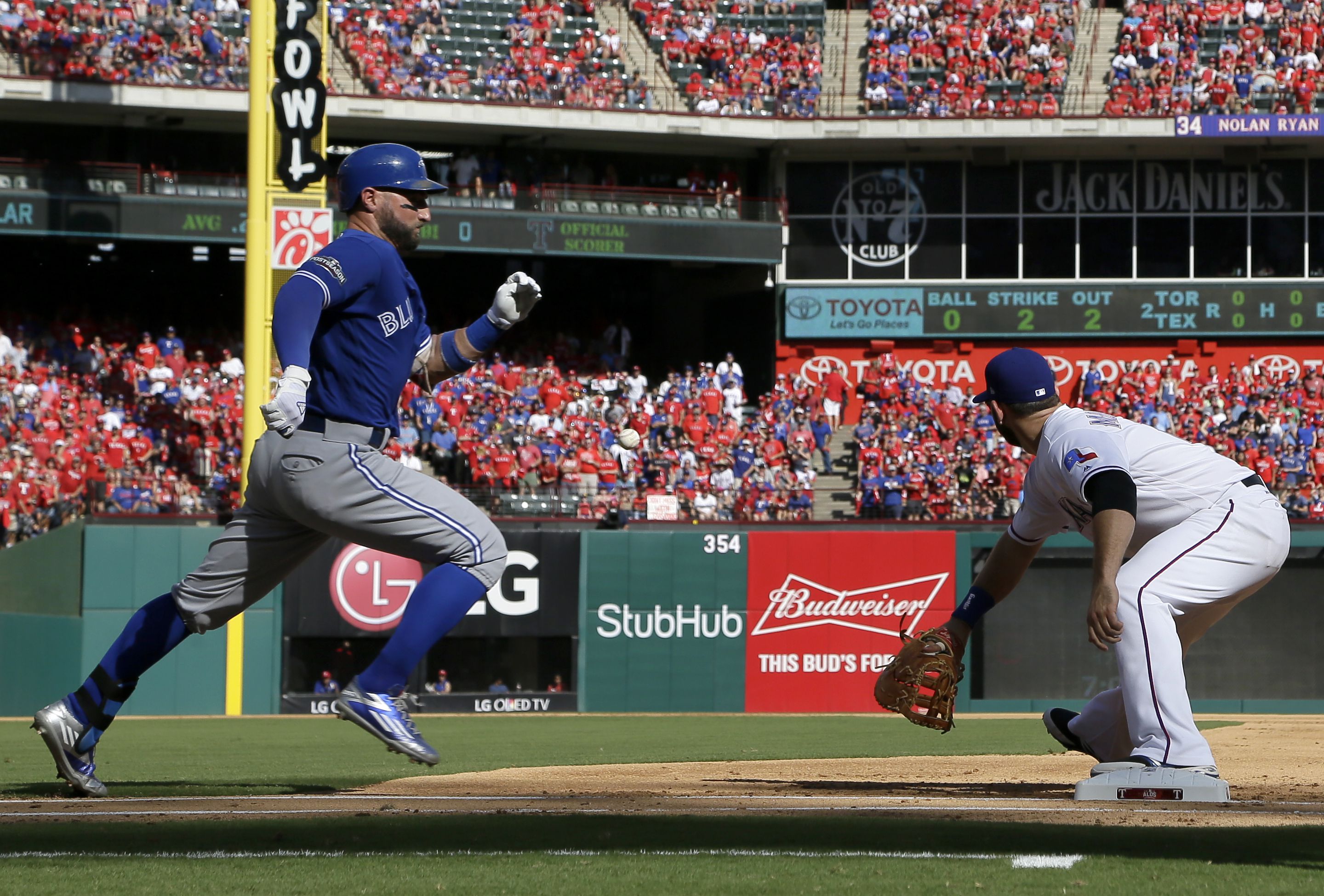 Mitch Moreland put now Boston Red Sox teammate Kevin Pillar in headlock  during Rougned Odor, Jose Bautista brawl four years ago today 